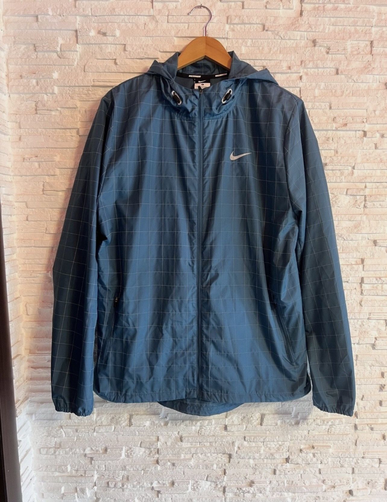 Nike Nike Flicker Flash 3M Windbreaker Jacket L Reflective Size US L / EU 52-54 / 3 - 2 Thumbnail