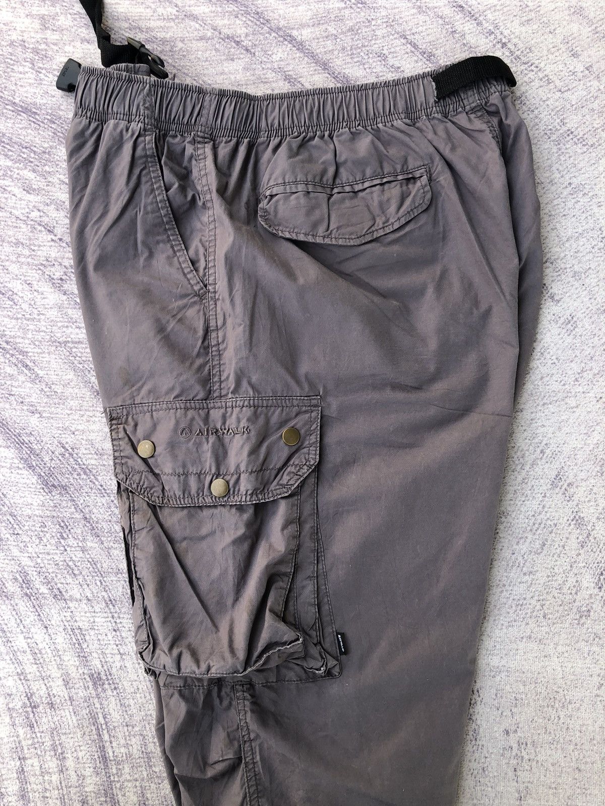 Airwalk Faded Cargo Airwalk Beggie Style With 6 Pocket Pants Size US 33 - 19 Thumbnail
