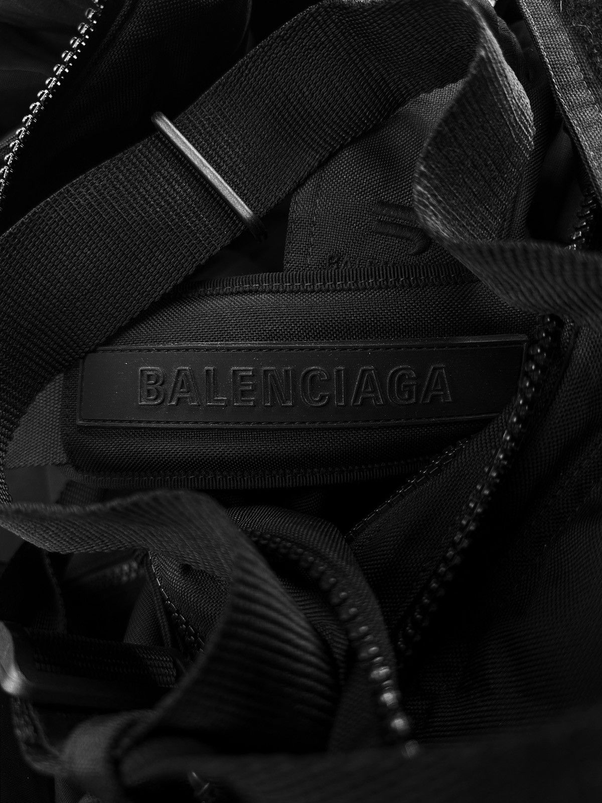 Balenciaga AW21 Balenciaga Transformable Heavy Duffle Bag Ski Jacket Size US XL / EU 56 / 4 - 5 Thumbnail