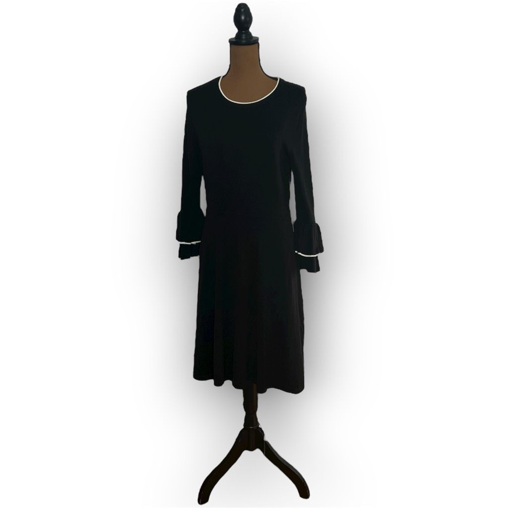Vince Camuto Vince Camuto Black White Trimmed Layered Ruffle Cuff Sweater Size L / US 10 / IT 46 - 3 Thumbnail