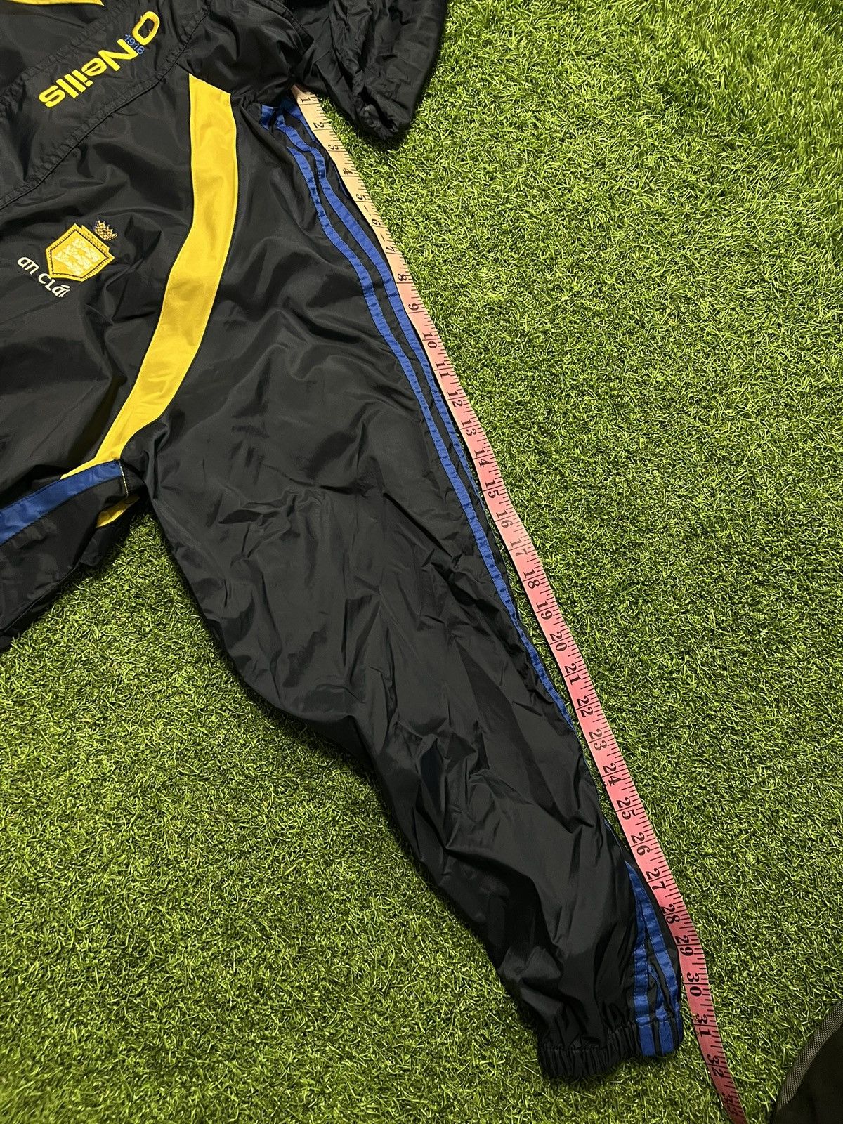 Vintage RARE AN CLAR ONEILLS FOOTBALL WINDBREAKER Size US M / EU 48-50 / 2 - 9 Thumbnail