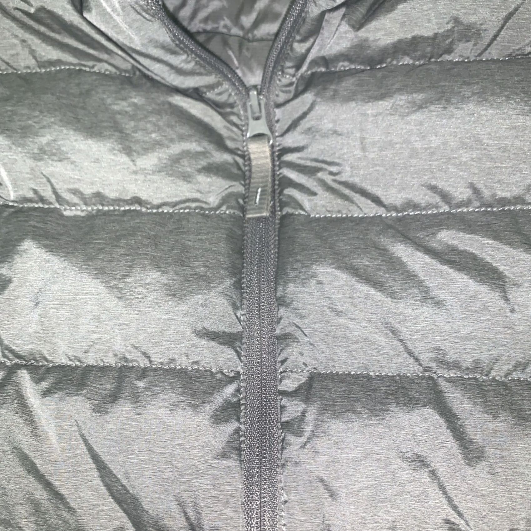 Uniqlo Uniqlo Puffer Jacket Ladies Medium Light Gray Packable Down Winter Regular Jacket Women Size M / US 6-8 / IT 42-44 - 3 Thumbnail