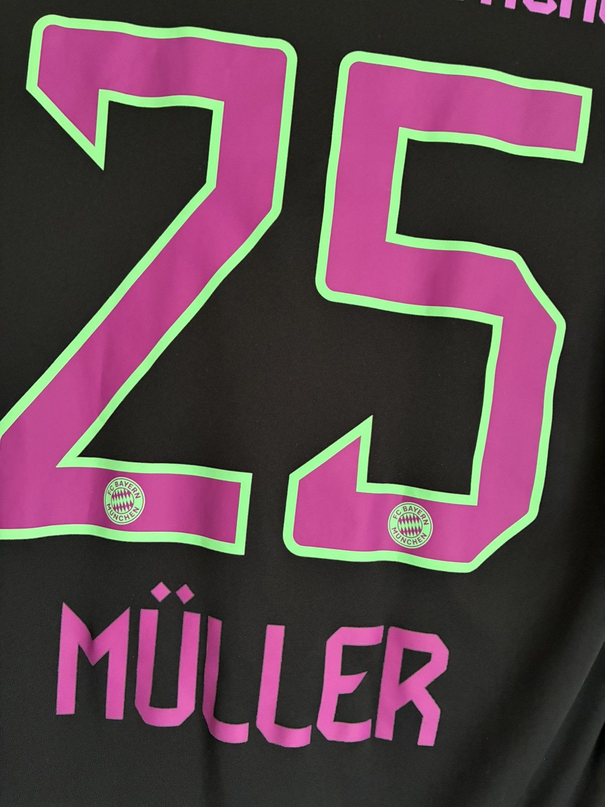 Adidas Adidas Bayern München Müller Jersey football soccer FC tee Size US XS / EU 42 / 0 - 10 Thumbnail