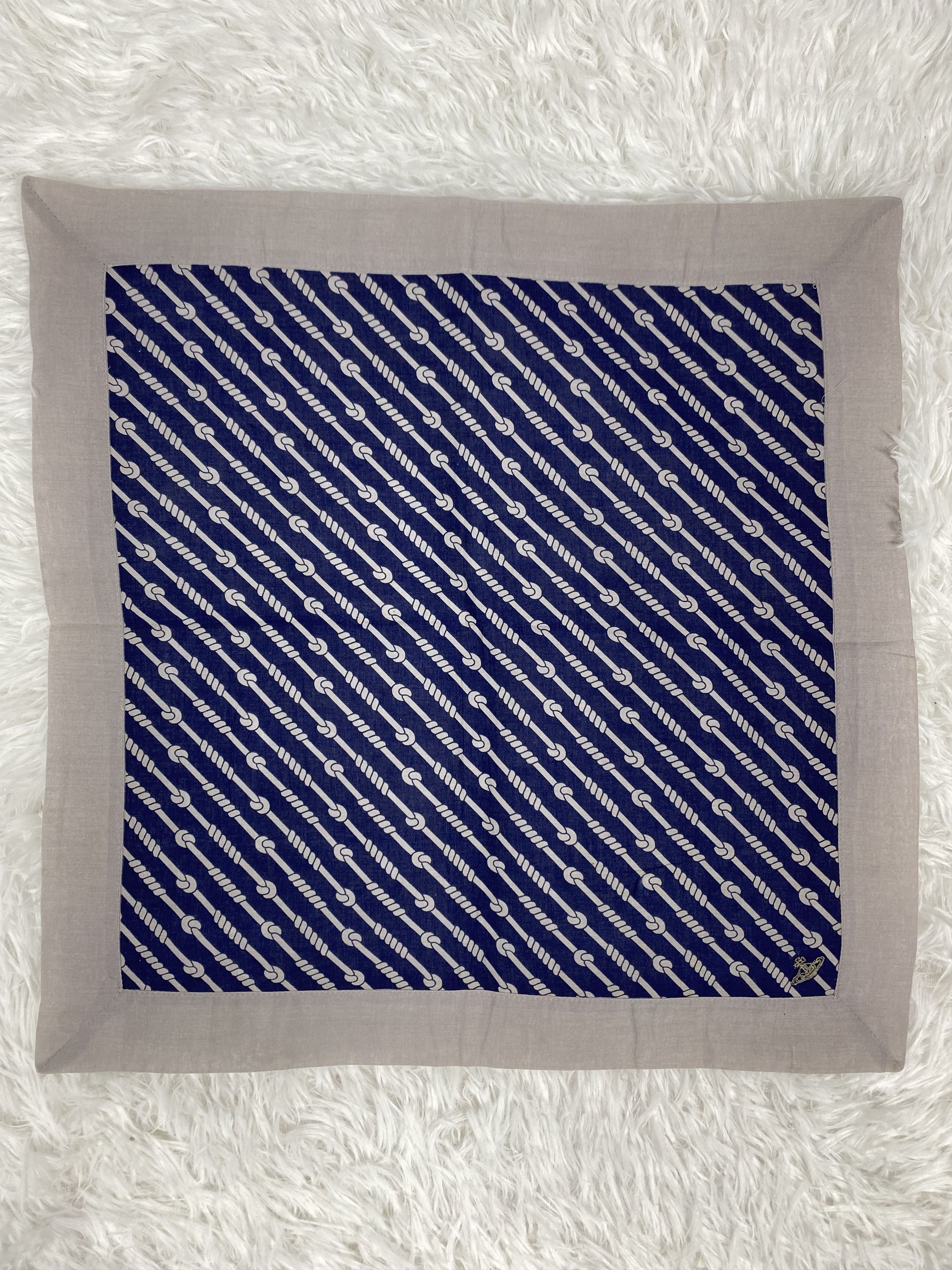 Vintage Vintage Vivienne Westwood Handkerchief Neckerchief PH0527 Size ONE SIZE - 4 Thumbnail