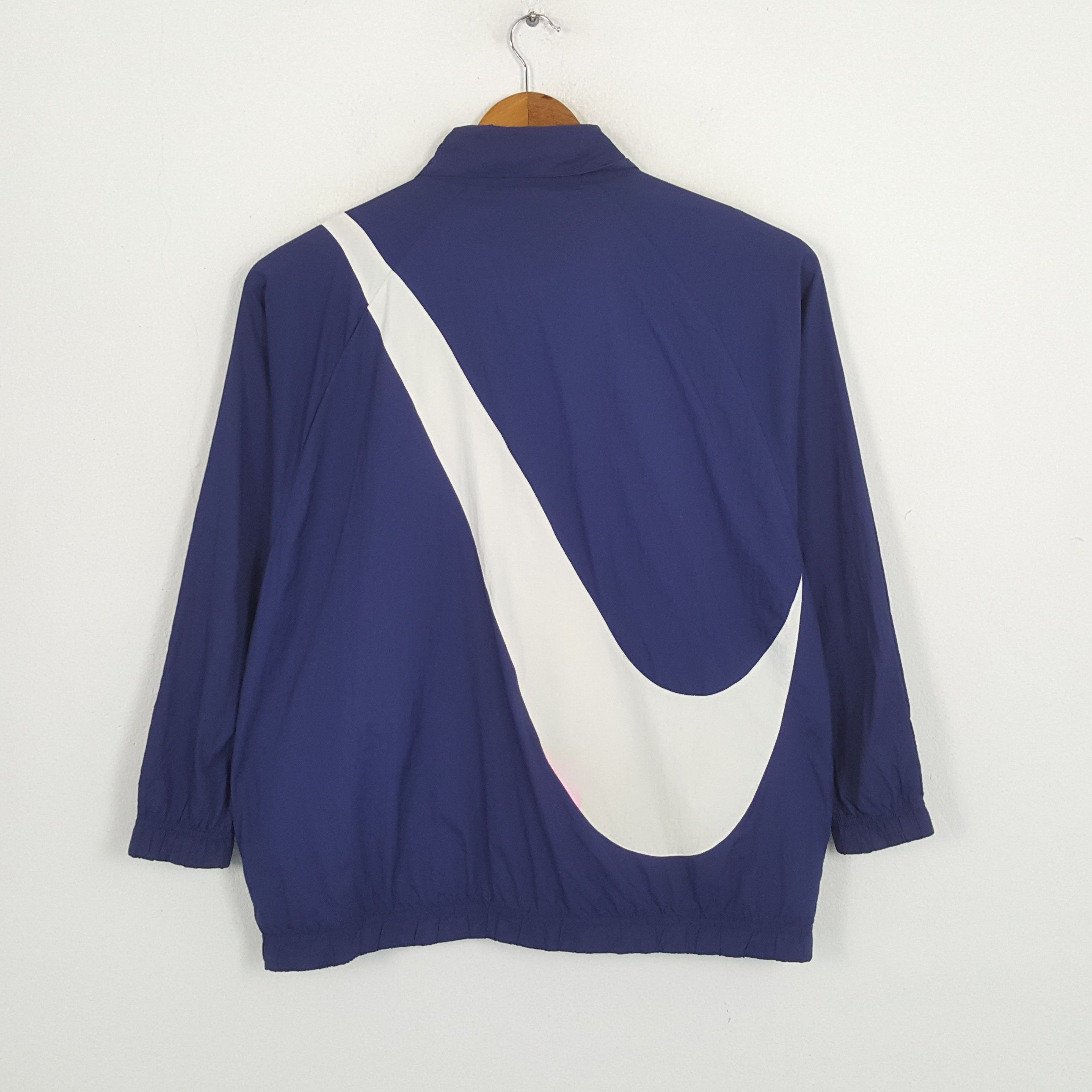 Nike × Vintage Vintage NIKE Sportswear Big Swoosh Logo Design Jacket Size US XL / EU 56 / 4 - 3 Thumbnail