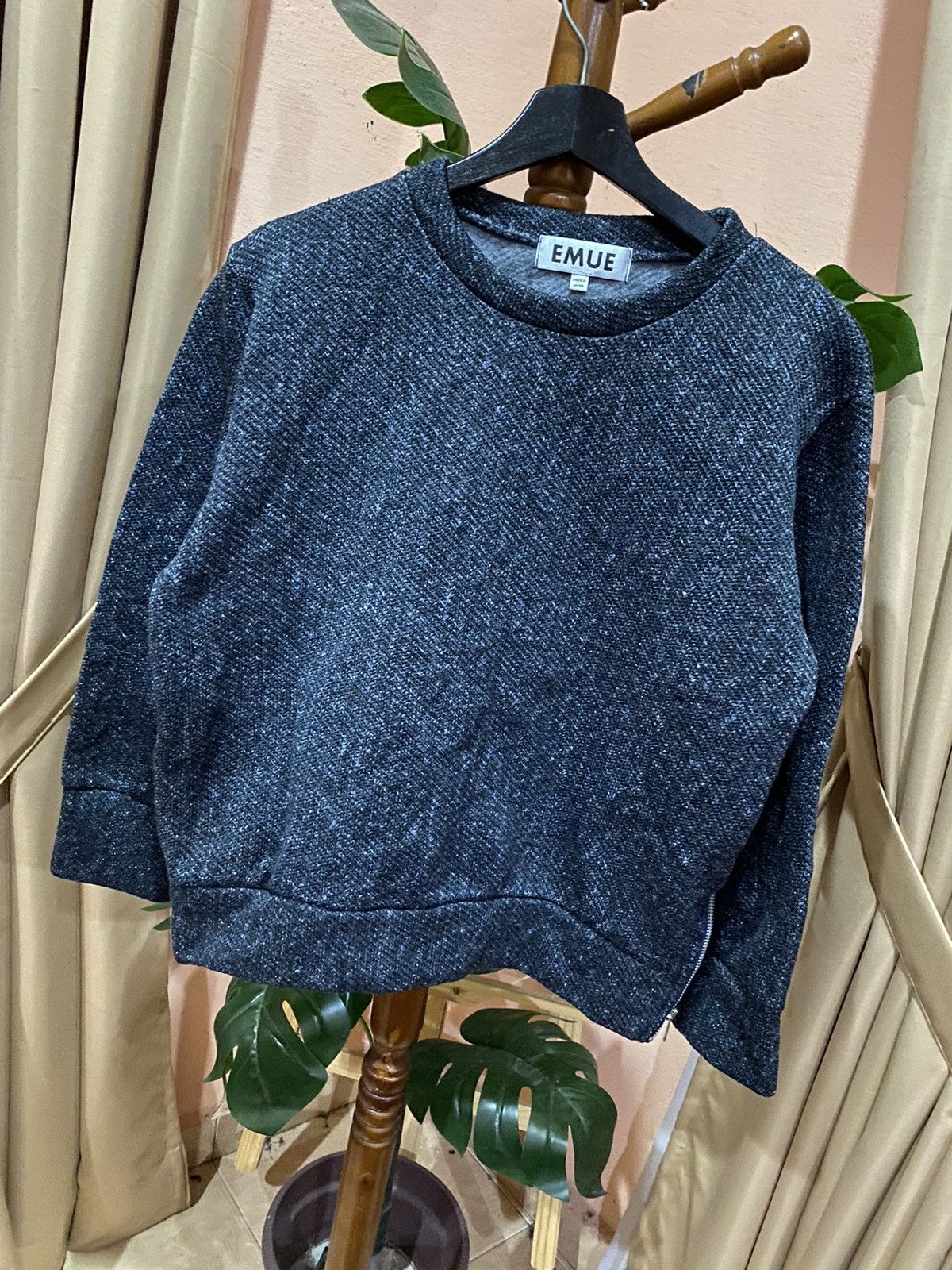 Japanese Brand Vintage EMUE Made in Japan Sweater with Side Zipper Size M / US 6-8 / IT 42-44 - 2 Thumbnail