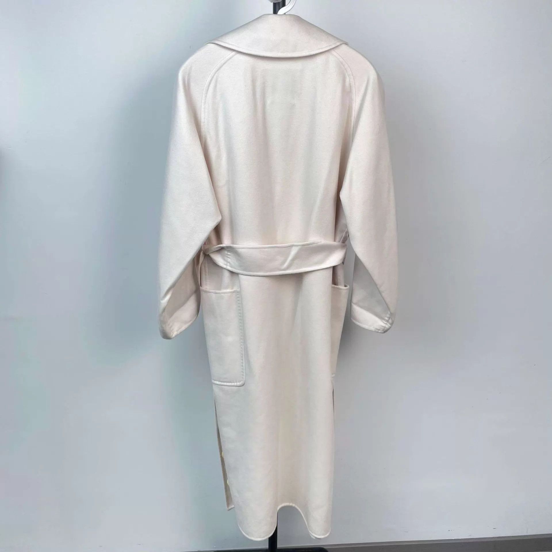 Max Mara MAXMara women's White Wool Coat 36 95 New Size XS / US 0-2 / IT 36-38 - 2 Thumbnail