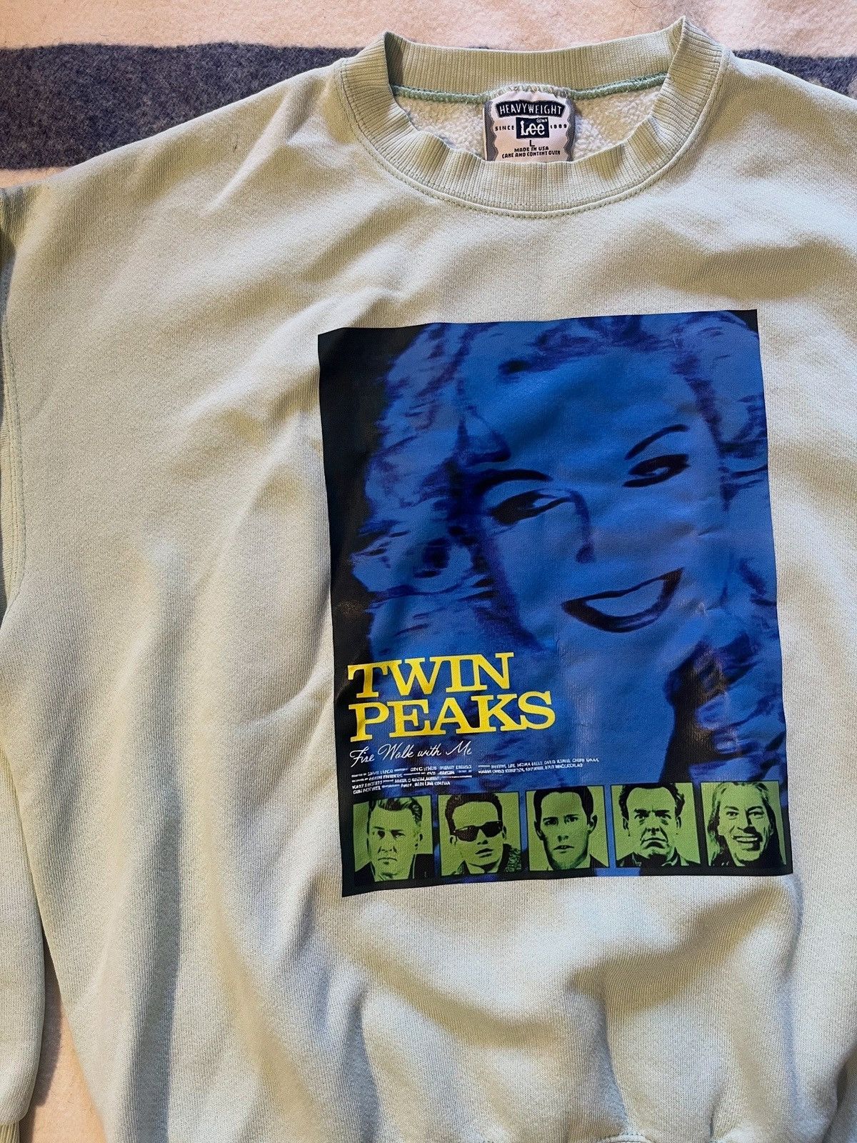 Lee 1990s Twin Peaks sweatshirt by Lee heavy weight Size US L / EU 52-54 / 3 - 3 Thumbnail