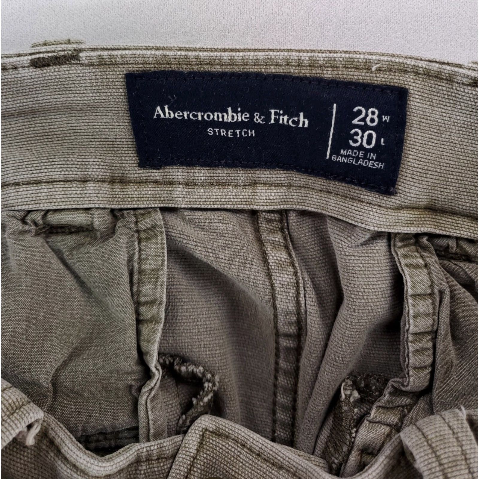 Abercrombie & Fitch Abercrombie & Fitch Cargo Pants Stretch Green Mens 28 x 30 28 x 26 Inseam 26 Regular Size Type Pants Mens Green Cargo Stain Notes Size US 28 / EU 44 - 5 Thumbnail