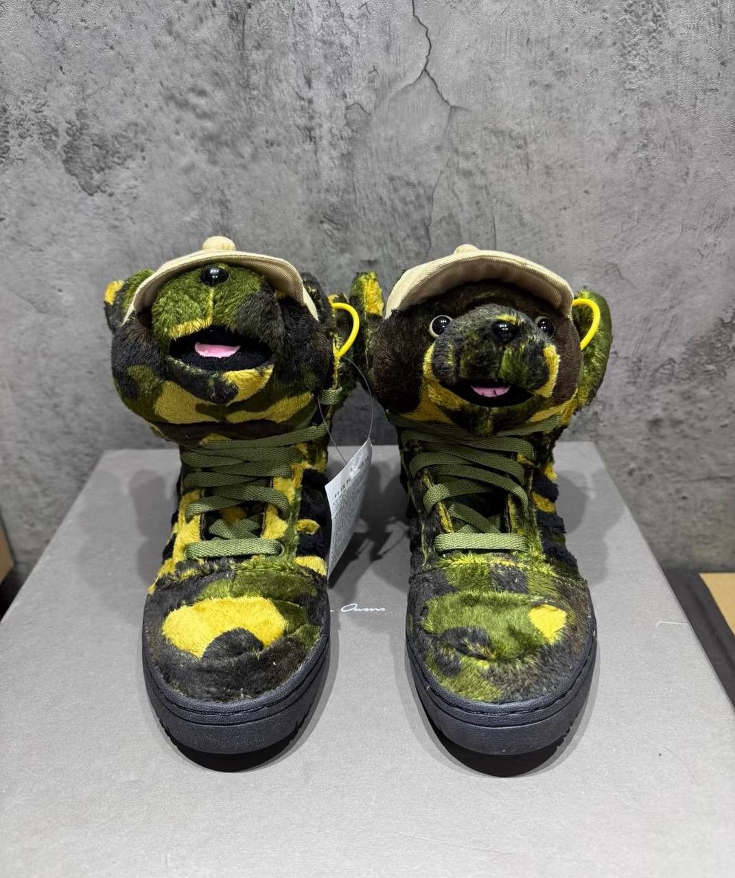 Jeremy Scott Adidas Jeremy Scott Wings Bear sneakers Size US 6 / EU 39 - 2 Thumbnail