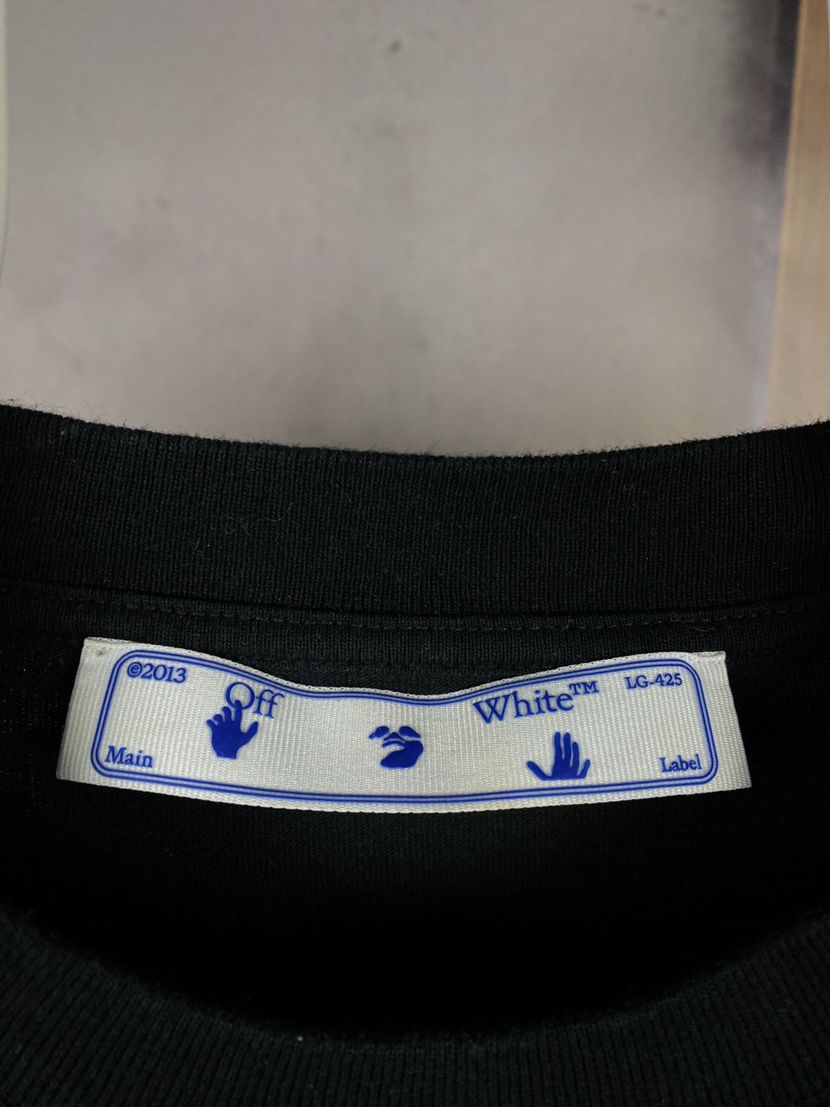 Off-White ✂️T-Shirt Off White 2013 Cut Here Main Label Tee✂️ Size US XS / EU 42 / 0 - 11 Thumbnail