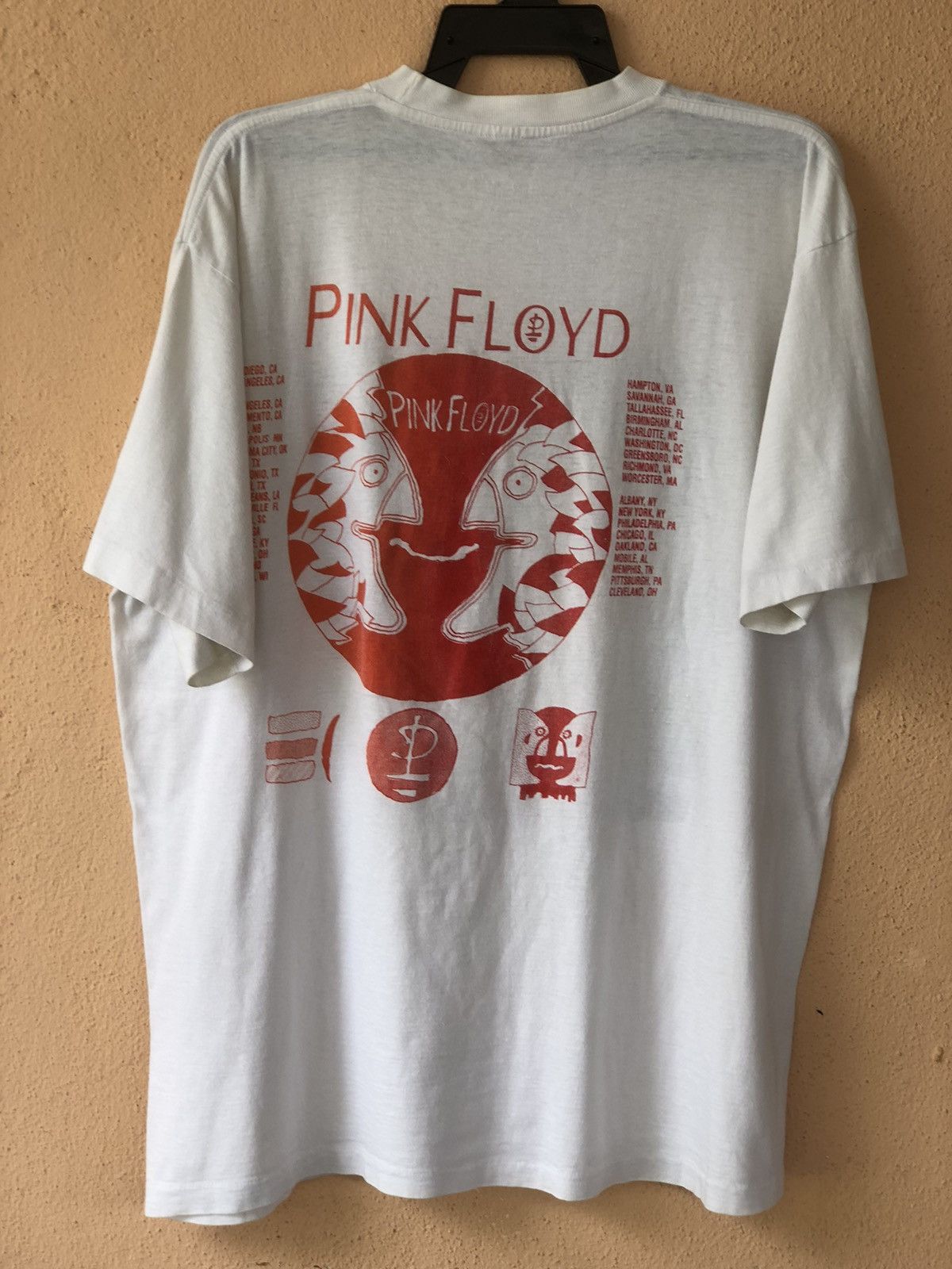 Band Tees × Pink Floyd × Vintage Vintage 90s PINK FLOYD World Tour 94 Band Tee Size US XL / EU 56 / 4 - 13 Thumbnail