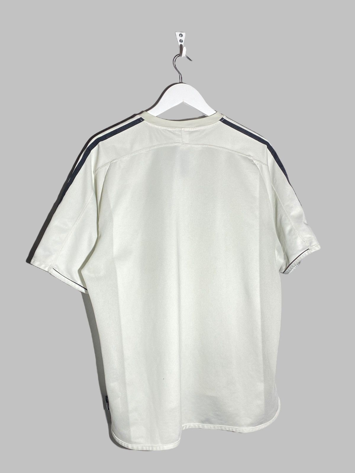 Vintage Vintage Adidas Real Madrid 2003/04 Home Soccer Jersey Size US L / EU 52-54 / 3 - 2 Thumbnail