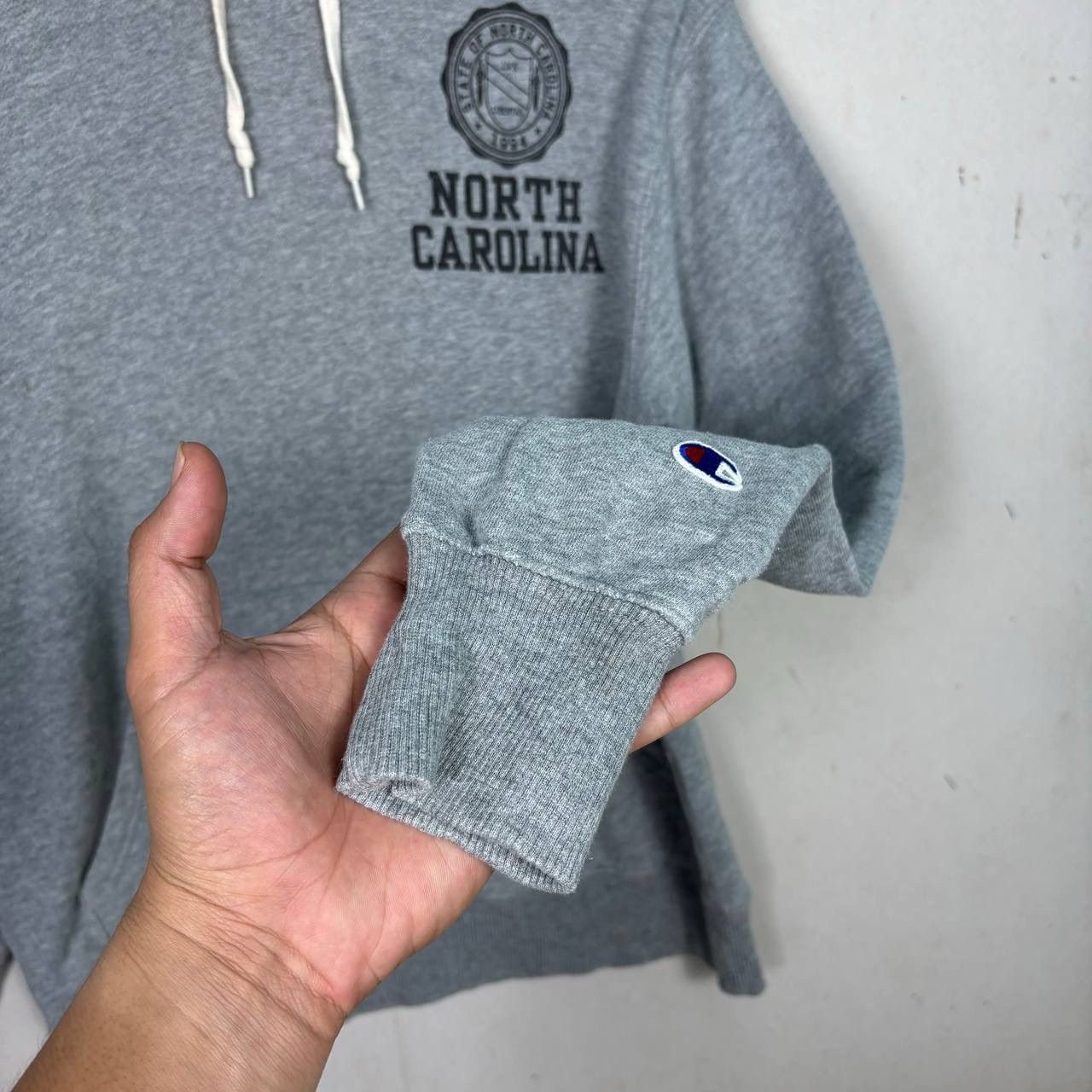 Champion Vintage Champion North Carolina Raleigh Hoodie Grey Medium Size US M / EU 48-50 / 2 - 5 Thumbnail