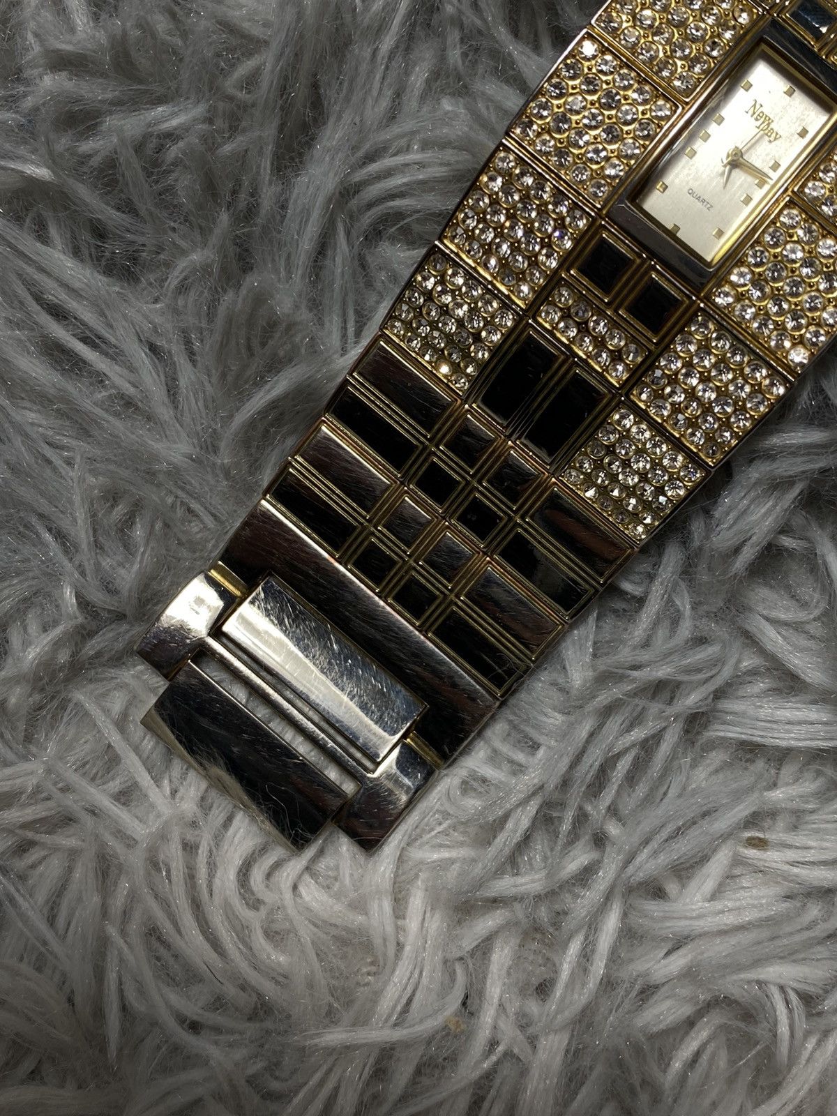 Japanese Brand Gold Crystal Bracelet Watch - Japanese Brand Size ONE SIZE - 9 Thumbnail