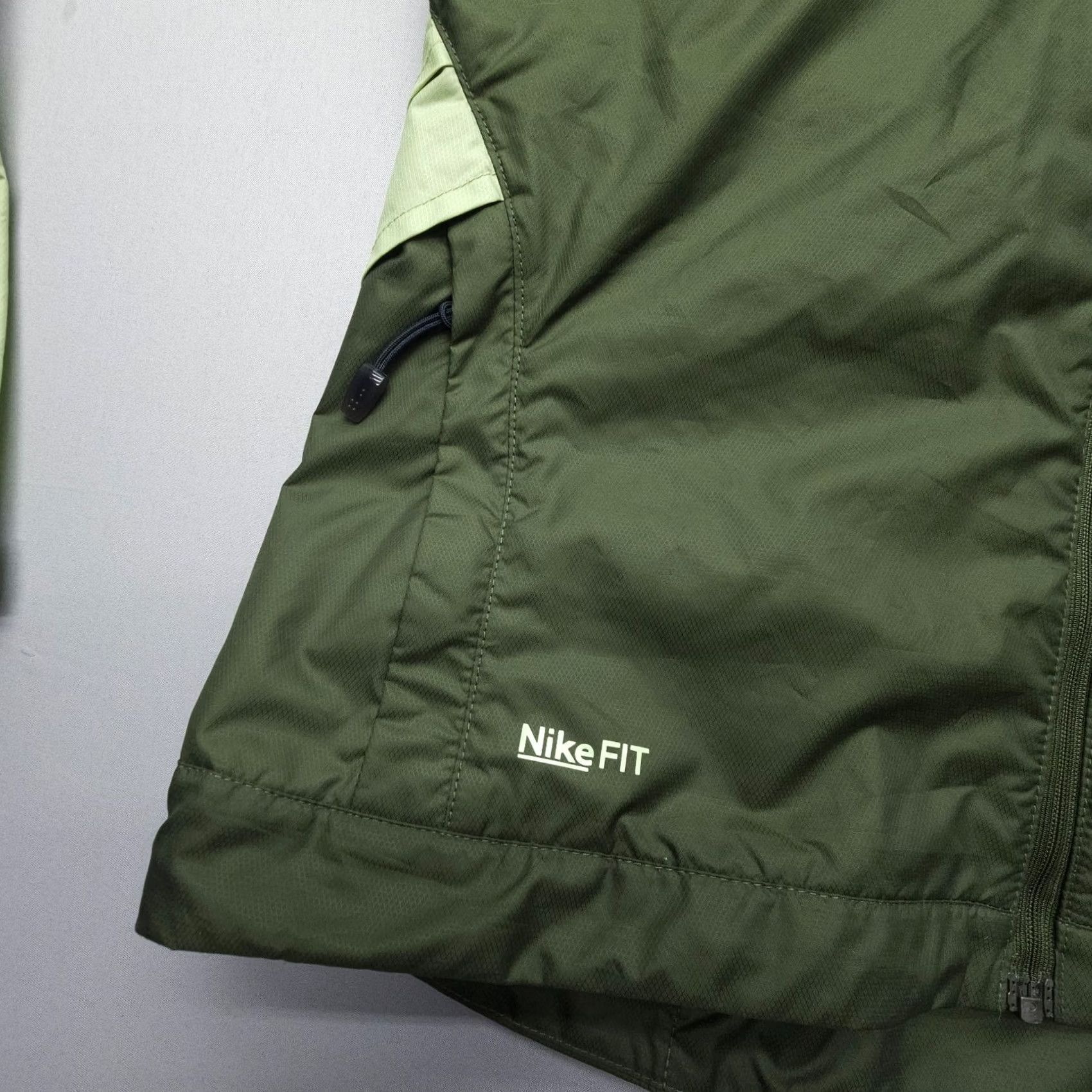 Nike Nike ACG Windbreaker Jacket Womens S Colorblock Green Lightweight Pockets Modern Gorpcore Y2K NWT Size S / US 4 / IT 40 - 3 Thumbnail