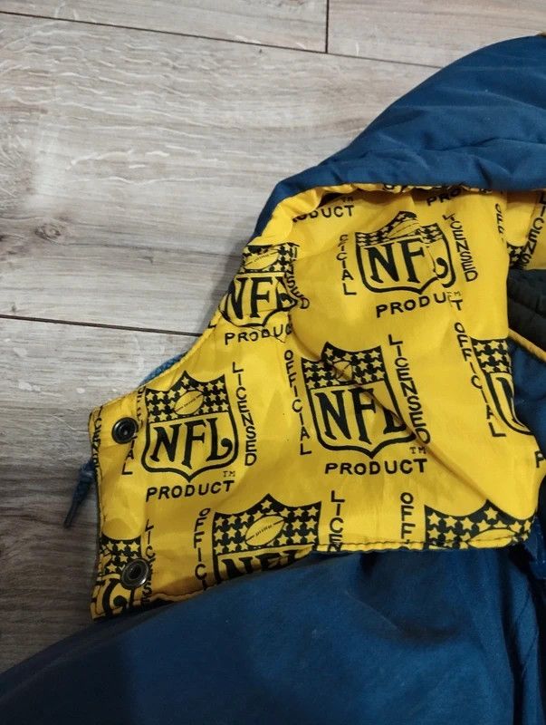 Pro Player Pro Player by Daniel Young Vintage 90s NFL San Diego M Size US M / EU 48-50 / 2 - 8 Thumbnail