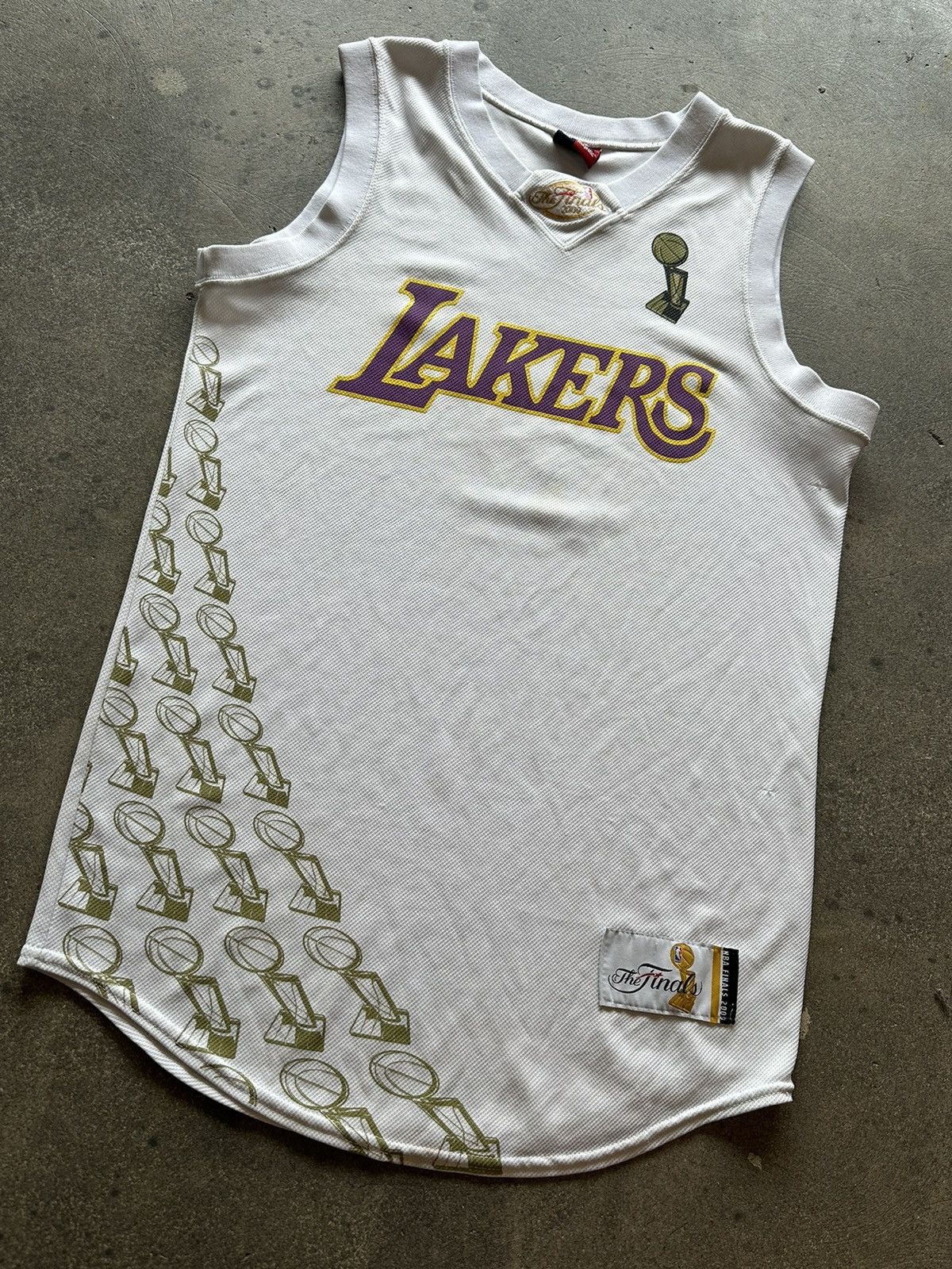 NBA White and gold 2009 NBA Finals Lakers Ariza jersey Size US L / EU 52-54 / 3 - 2 Thumbnail