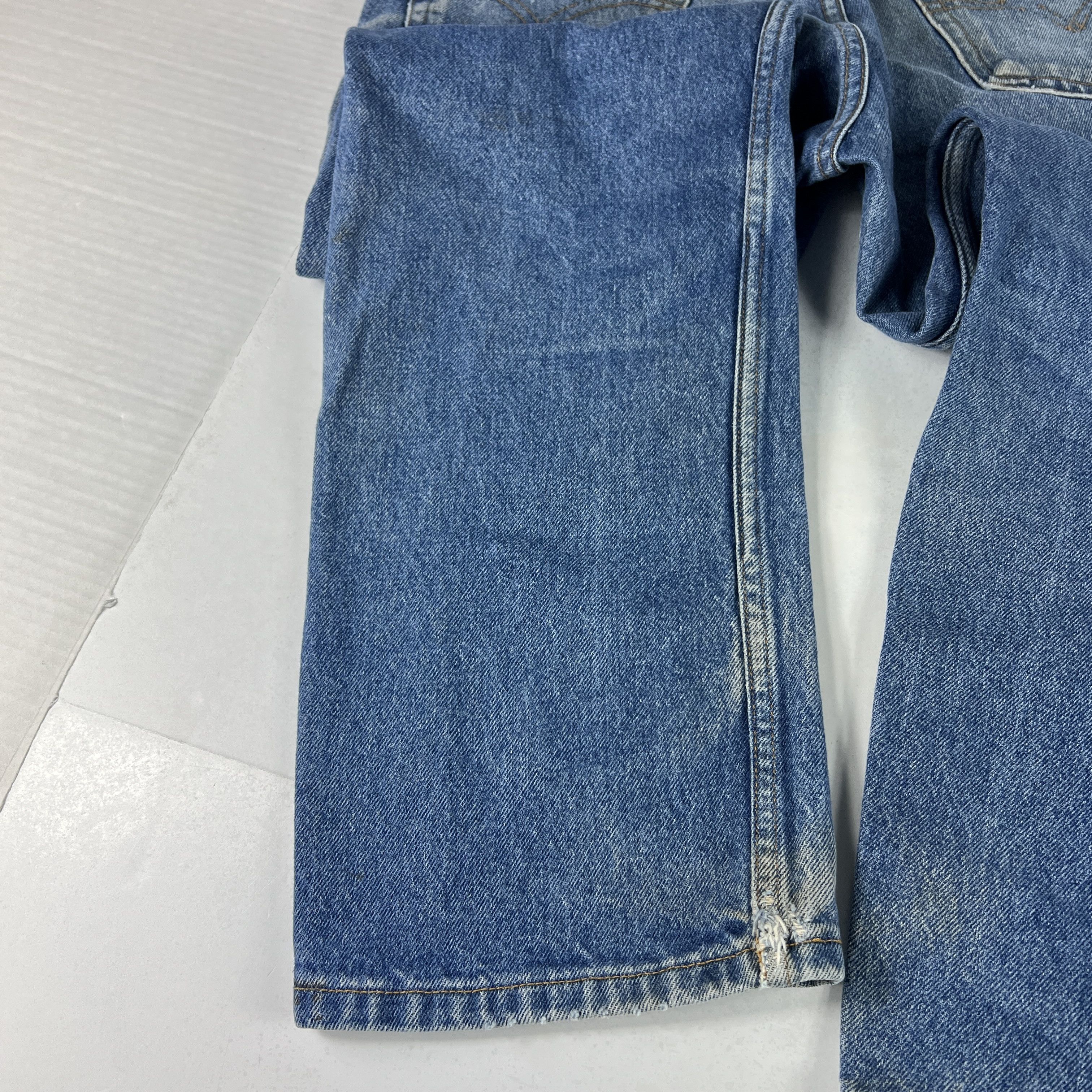 Levi's × Vintage VTG 90s Levi's Jeans 505 Straight Blue Thrashed Cotton Denim Size US 33 - 18 Thumbnail