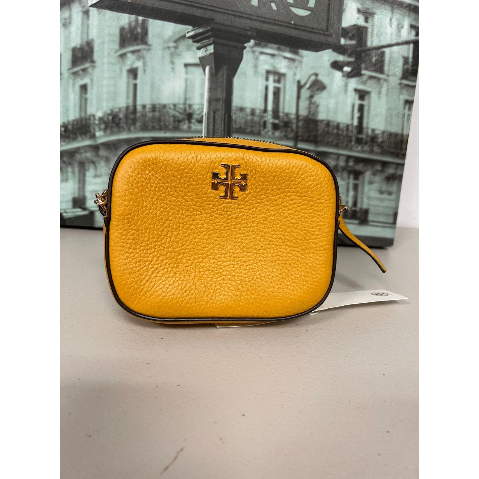 Tory Burch Tory Burch 61489 Logo Round Crossbody Size ONE SIZE - 1 Thumbnail