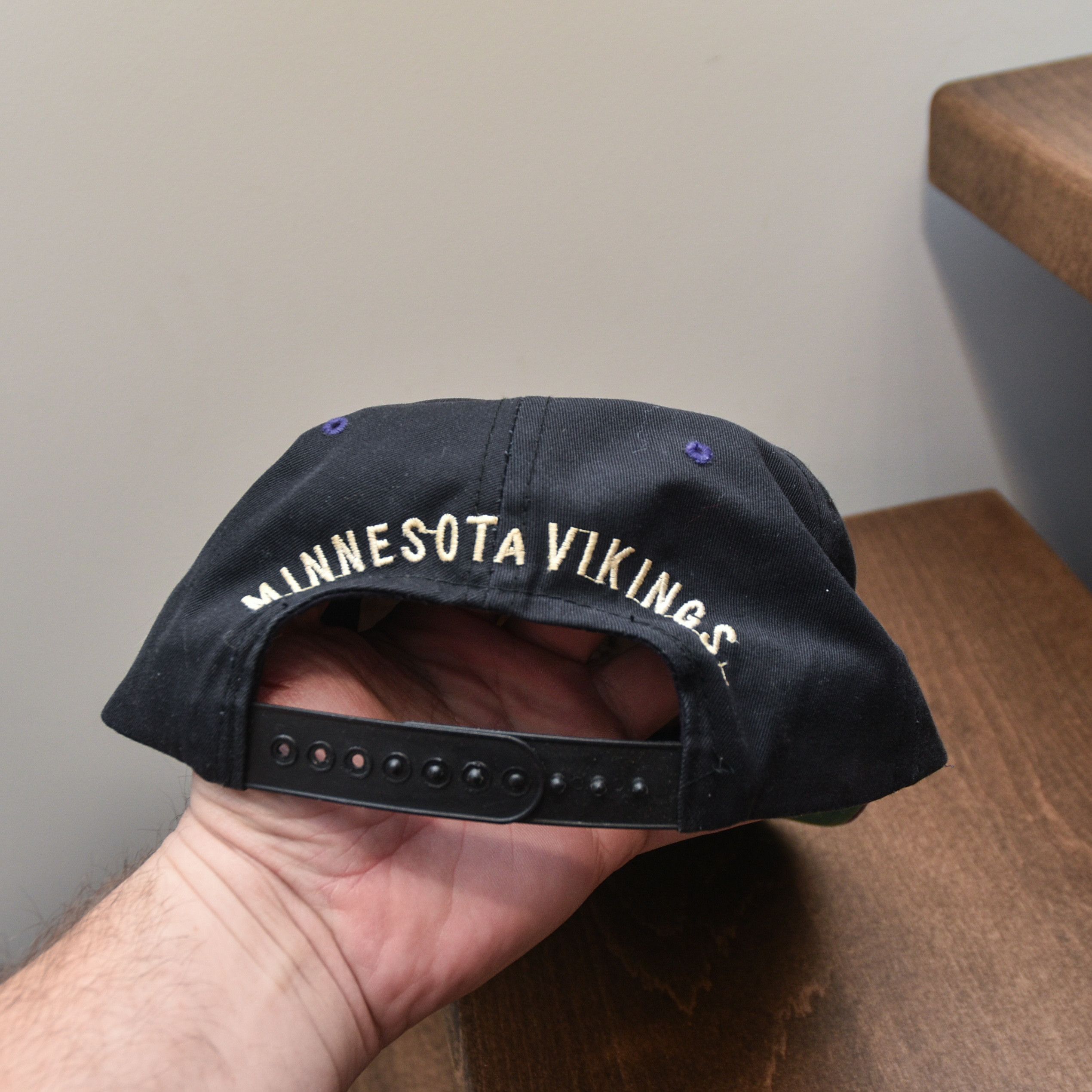 NFL Vintage 90s Minnesota Vikings hat NFL Retro Snapback Size ONE SIZE - 8 Thumbnail