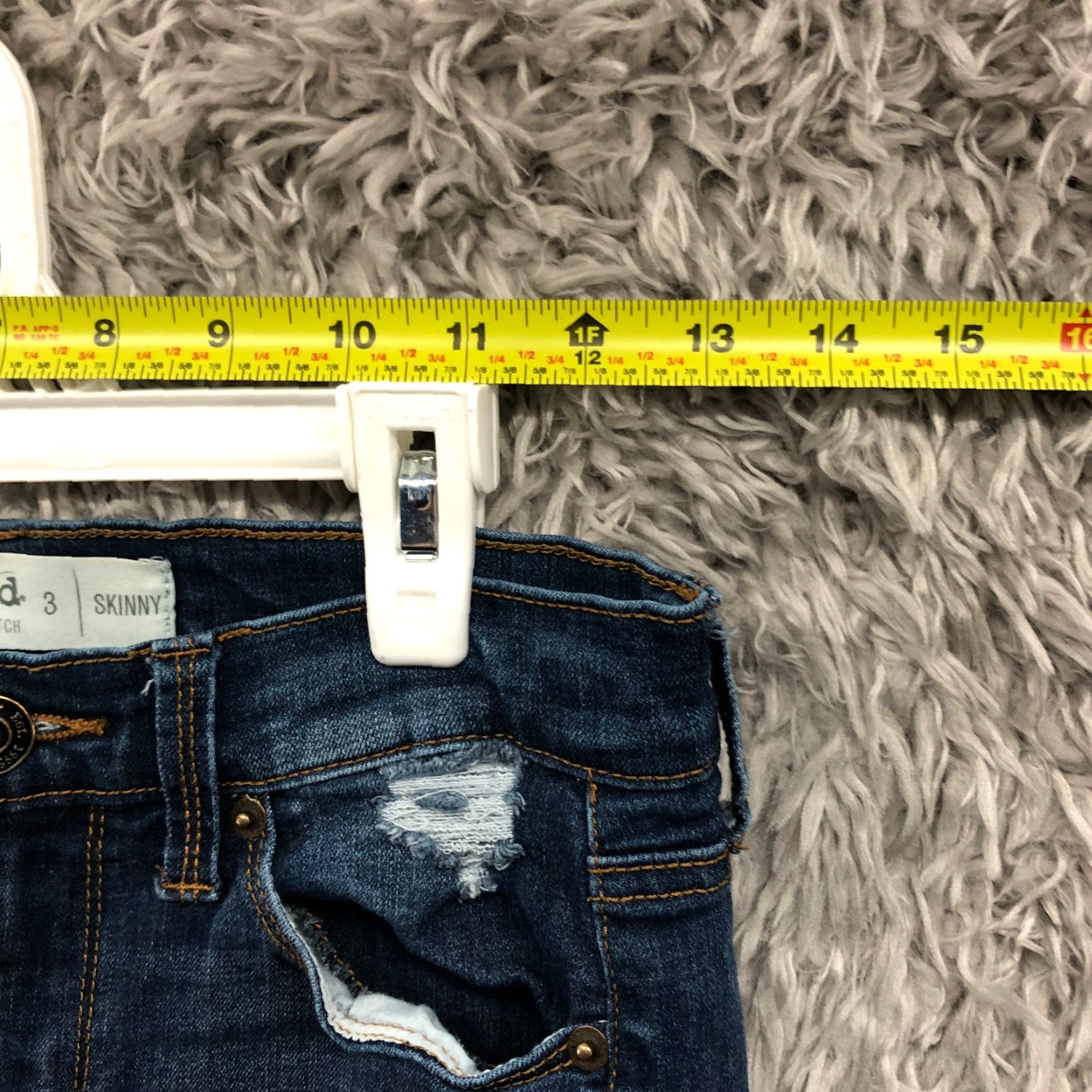 Denime Mudd Skinny Jeans Size 3 Juniors Mid Rise Dark Wash Blue Denim Distressed Size 26" / US 2 / IT 38 - 2 Thumbnail