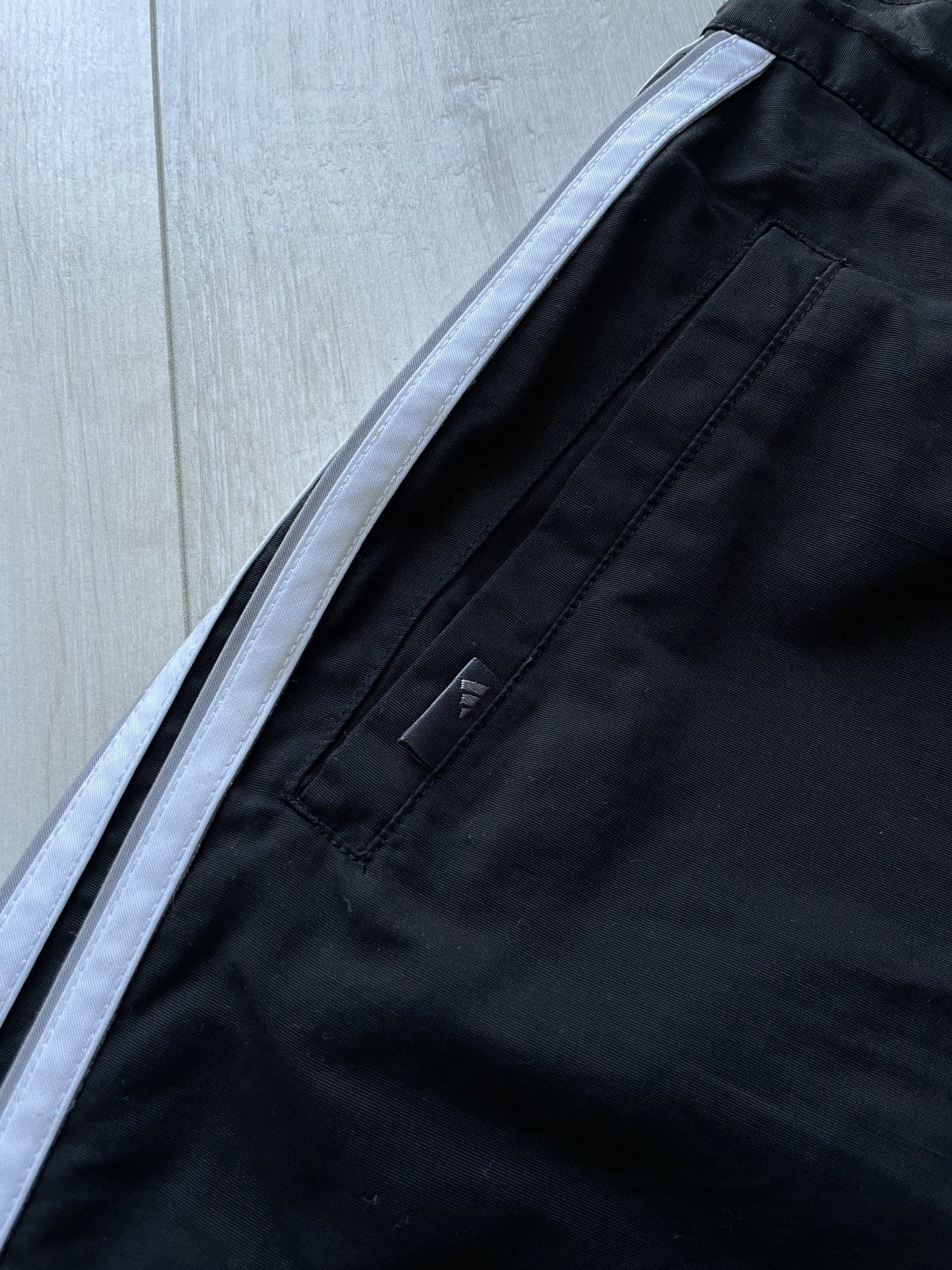 Adidas Vintage Adidas 00’s Sweatpants Y2K Black Baggy Pants RARE Size 27" / US 4 / IT 40 - 5 Thumbnail
