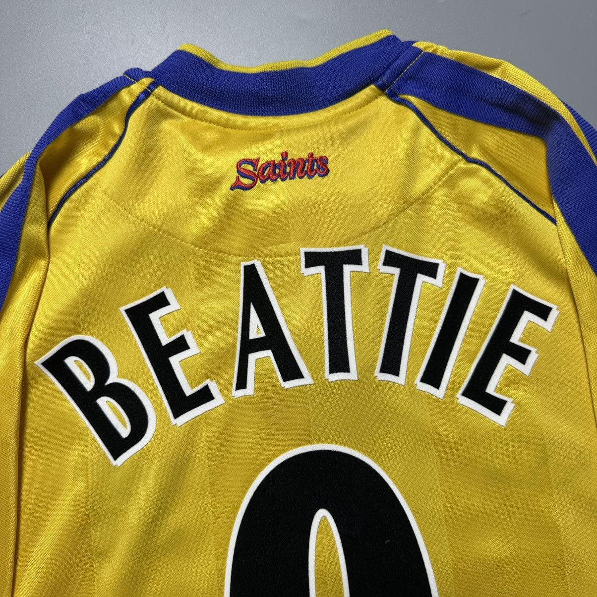 Vintage SOUTHAMPTON 2003/2004 FOOTBALL SOCCER AWAY JERSEY #9 BEATTIE Size US M / EU 48-50 / 2 - 16 Thumbnail