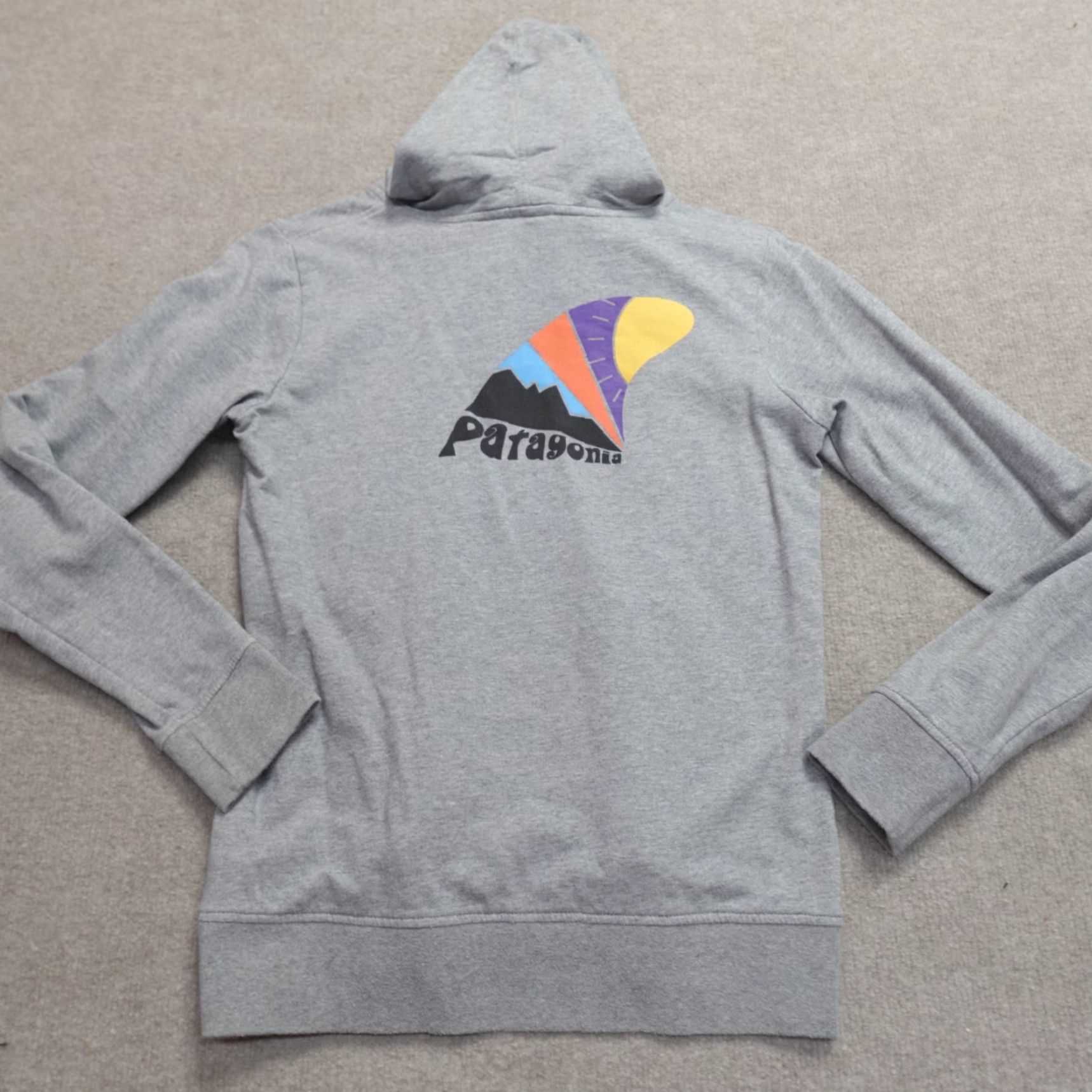 Patagonia Patagonia Hoodie Women's Sweater Small Gray Lightweight Full Zip Skeg Set Sleeve Long Zip Activewear 90s? Size S / US 4 / IT 40 - 2 Thumbnail