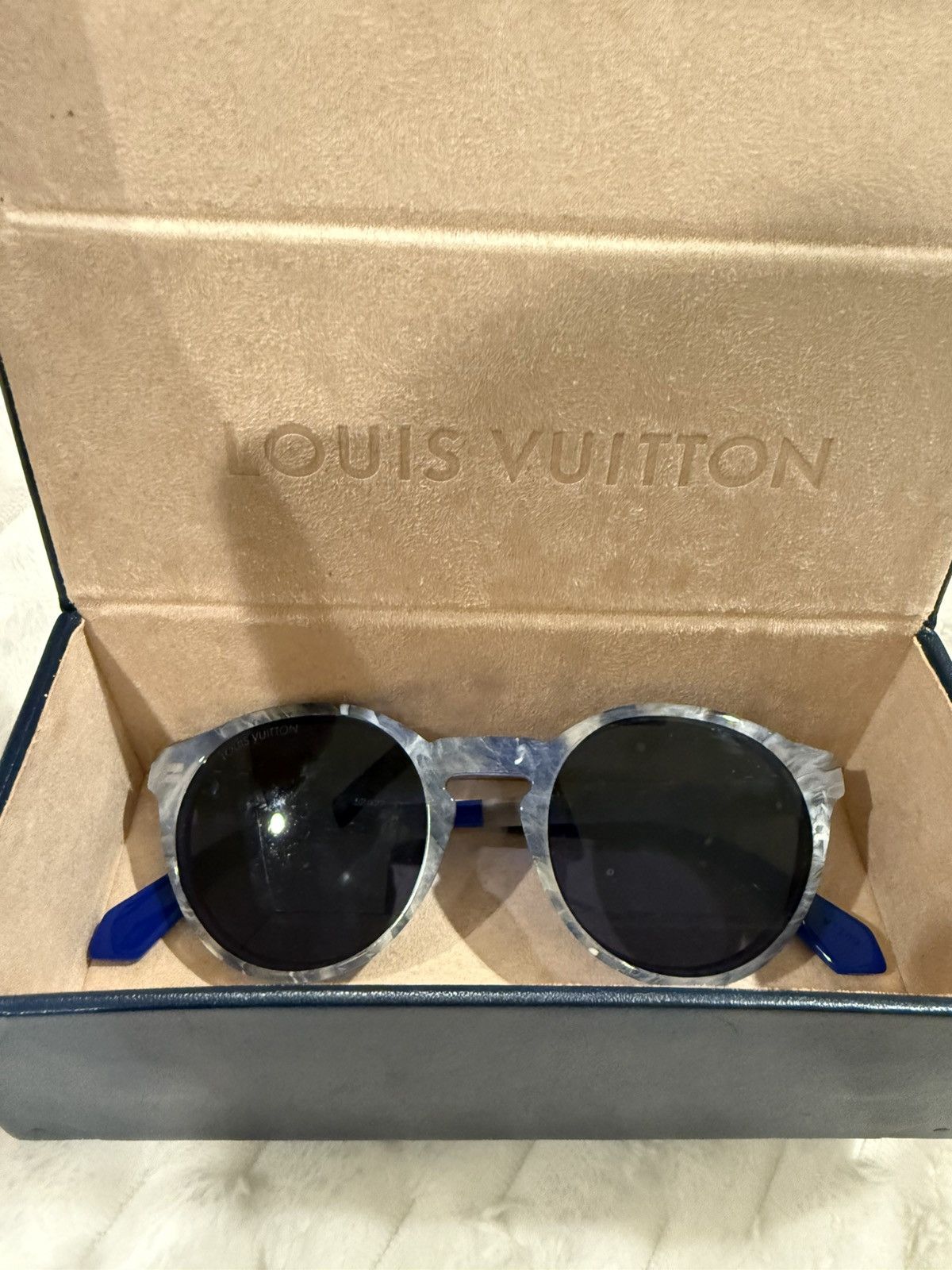 Louis Vuitton Louis Vuitton Blue Denver Sunglasses Size ONE SIZE - 2 Thumbnail