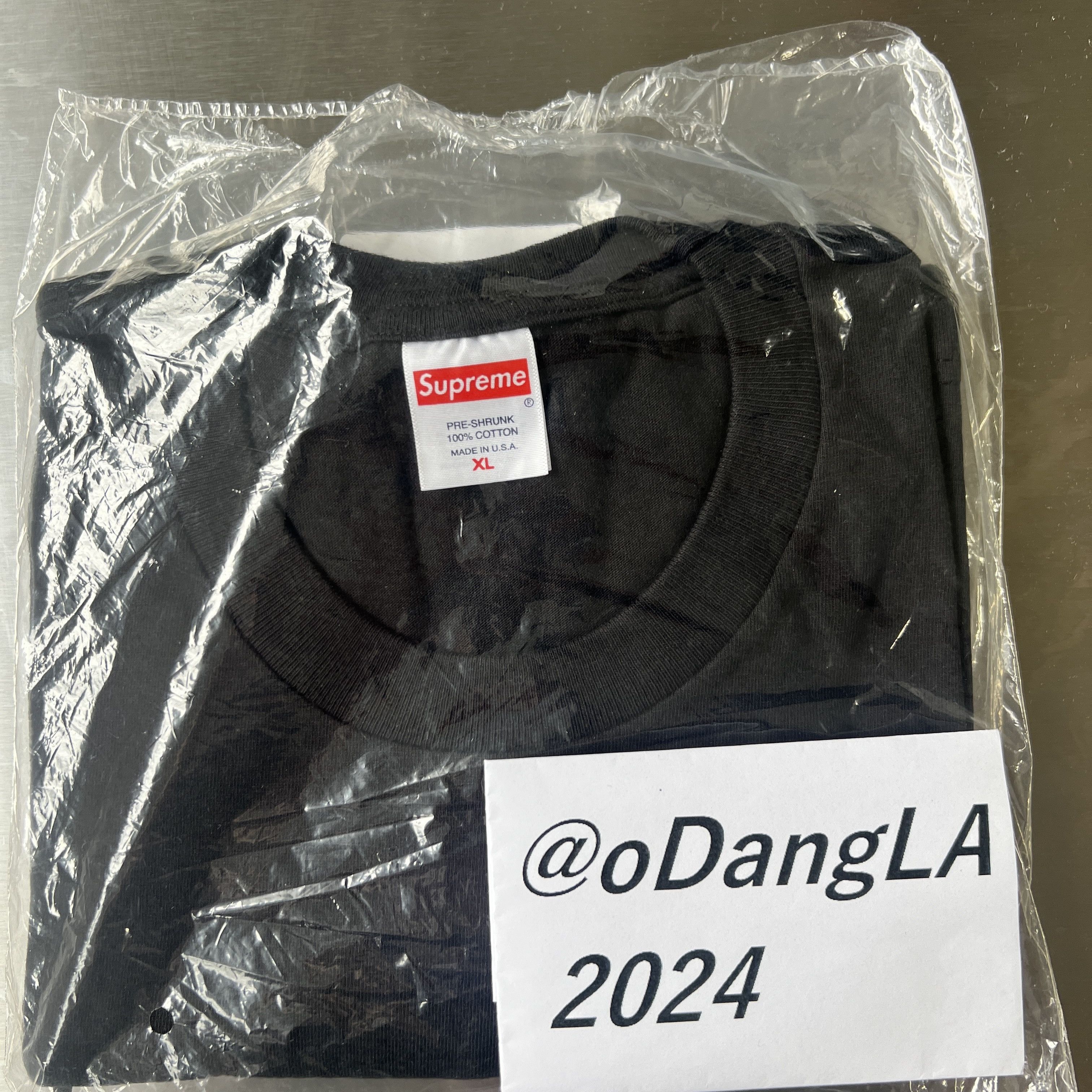 Supreme (XL) Supreme Miss Piggy Black Tee FW24 (DS) Size US XL / EU 56 / 4 - 1 Thumbnail