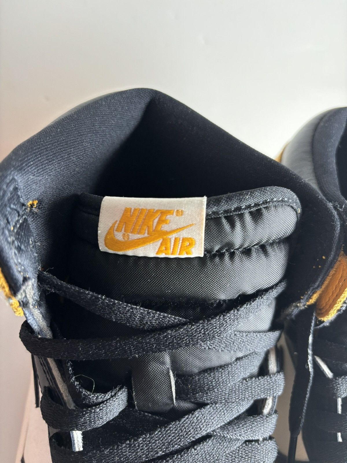 Jordan Brand Jordan 1 Reto High OG Taxi Size US 11.5 / EU 44-45 - 6 Thumbnail