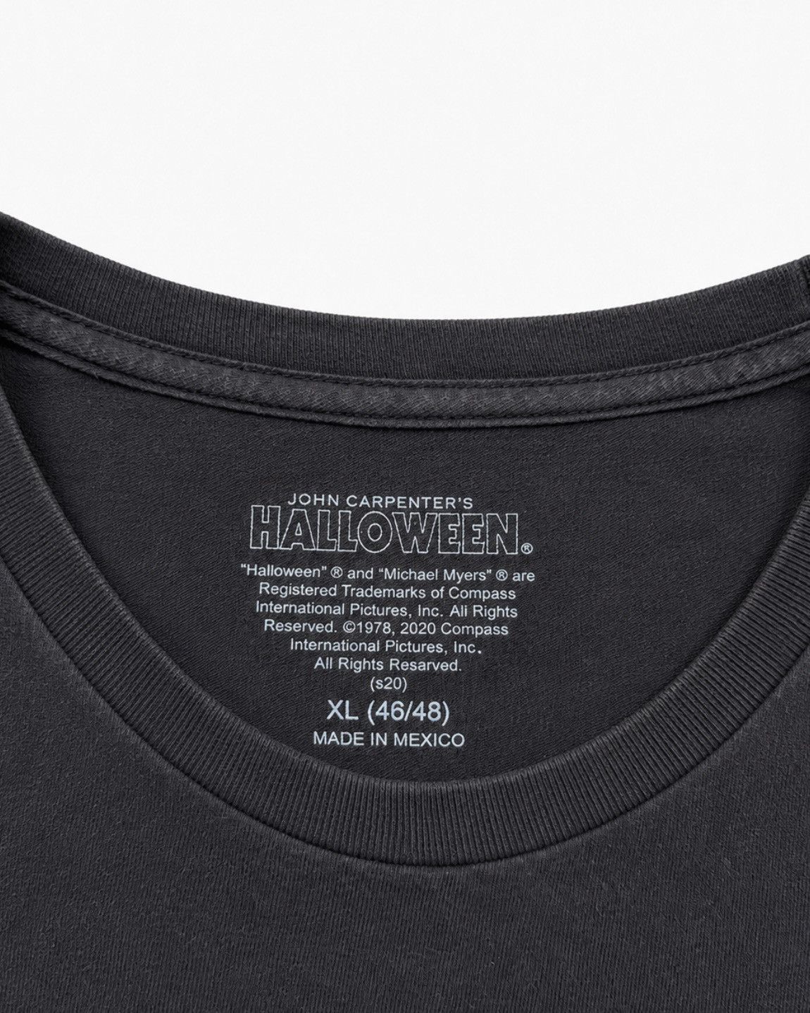 Vintage John Carpenter’s Halloween Movie (Michael Myers Poster) Size US XL / EU 56 / 4 - 3 Thumbnail