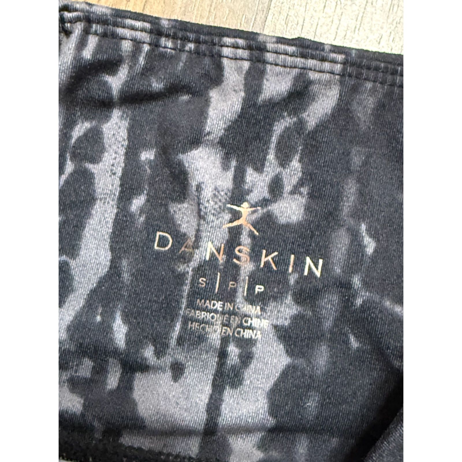 Vintage Danskin Women's Small Grey Leggings Pull On Athletic Wear Casual Activewear Yoga Pants Ankle Inseam 27 in Regular Size S Men/Women: Women Size 28" / US 6 / IT 42 - 4 Thumbnail