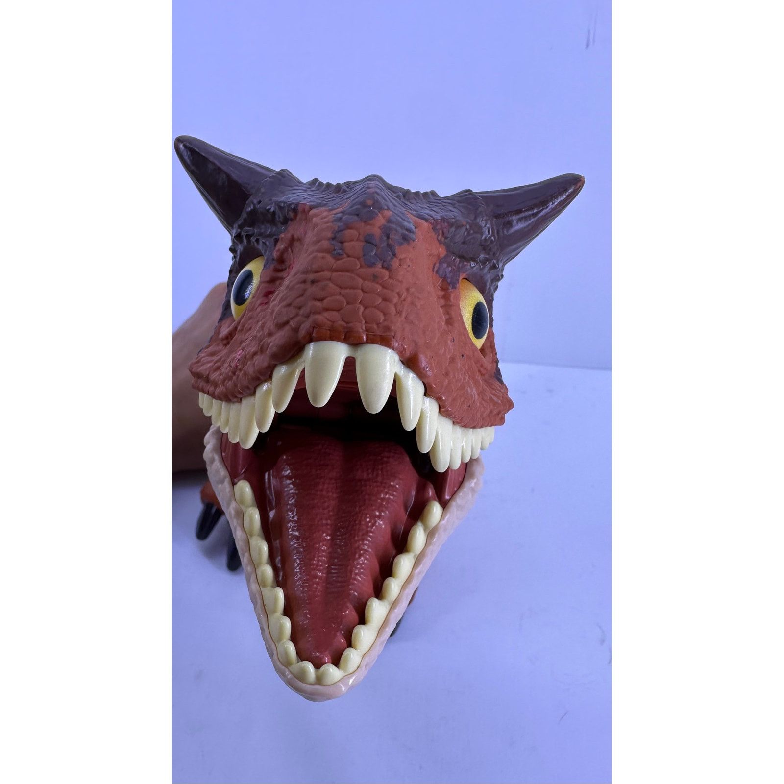 & Other Stories Jurassic World Wild Chompin Carnotaurus Baby Toro Dino Size ONE SIZE - 9 Thumbnail