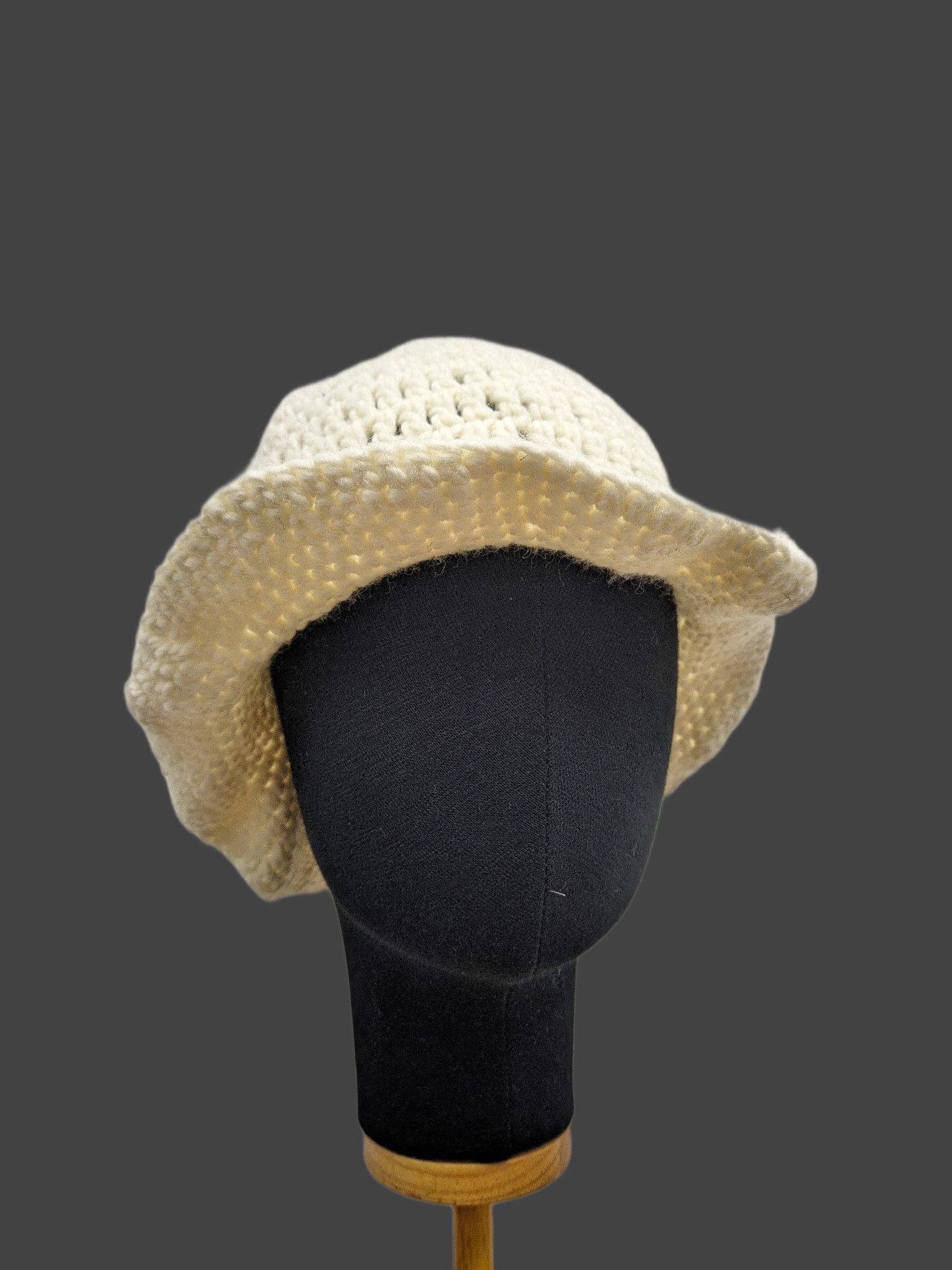 Other Bettina Knitted Hats Flowers Design Size ONE SIZE - 3 Thumbnail
