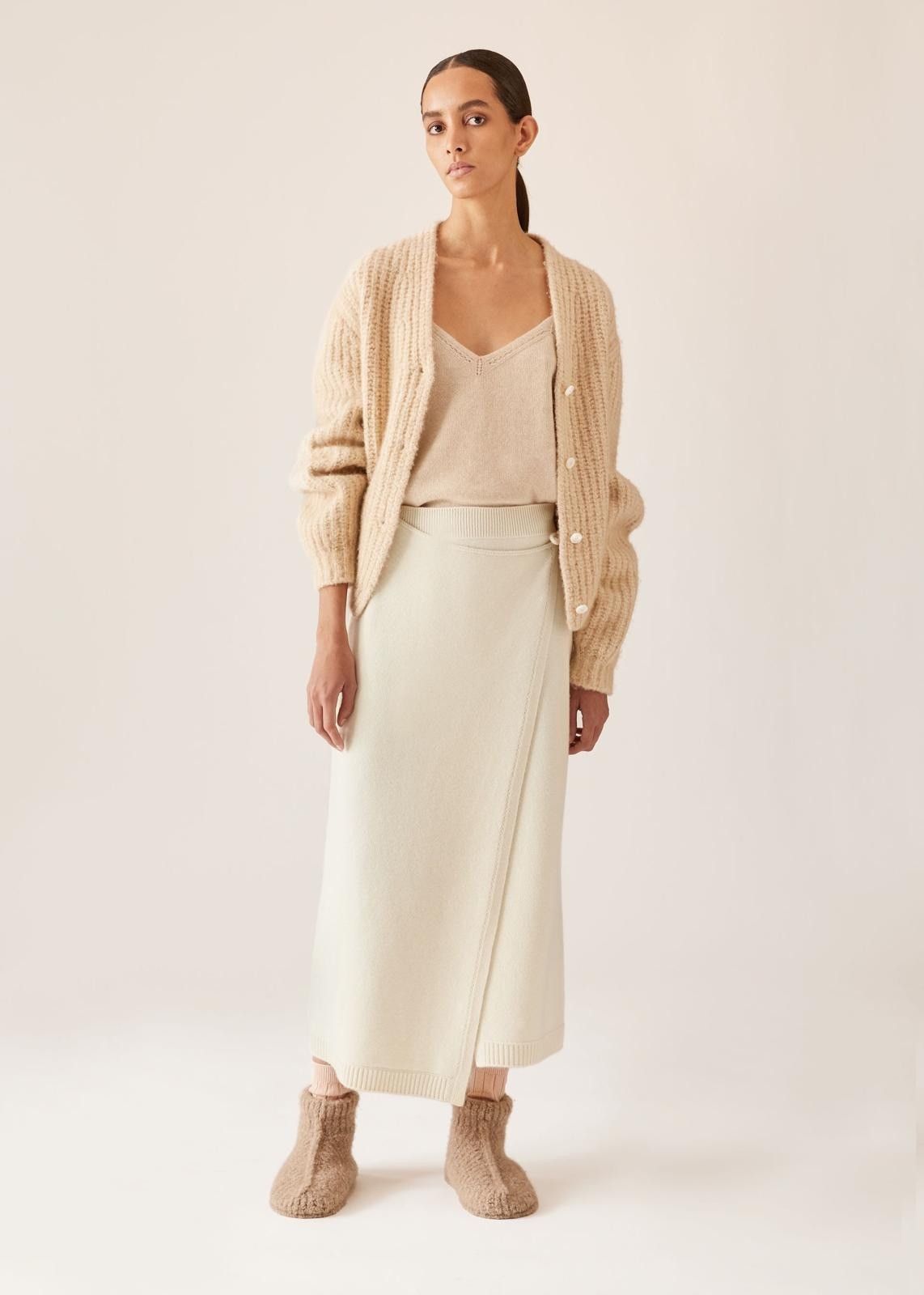 Loro Piana o1srvl11e1024 Cocooning Cashmere Midi Skirt in Cream Size 28" / US 6 / IT 42 - 4 Thumbnail