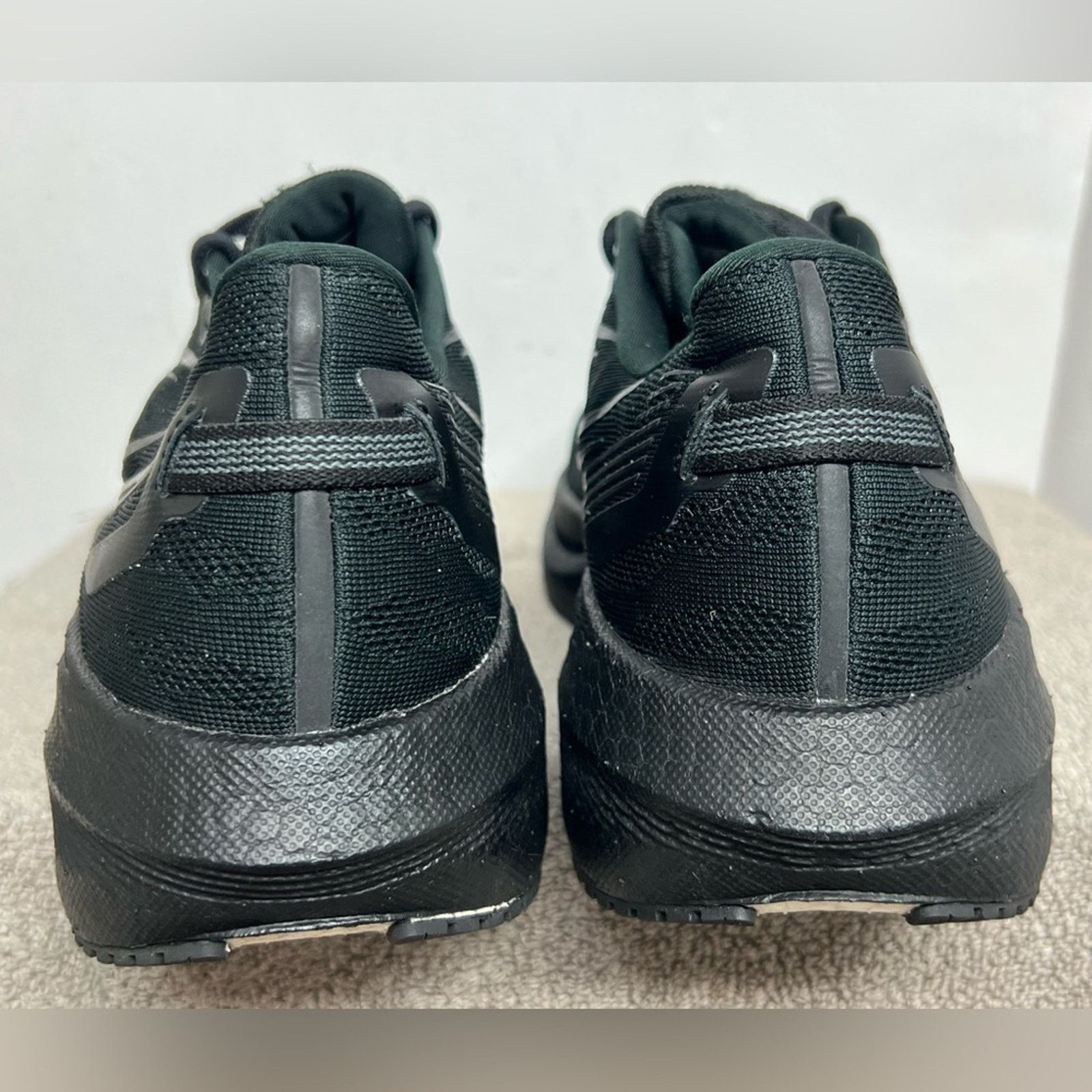Saucony Saucony Mens Triumph 20 S20759-12 Black Running Shoes EUC Size US 12 / EU 45 - 6 Thumbnail