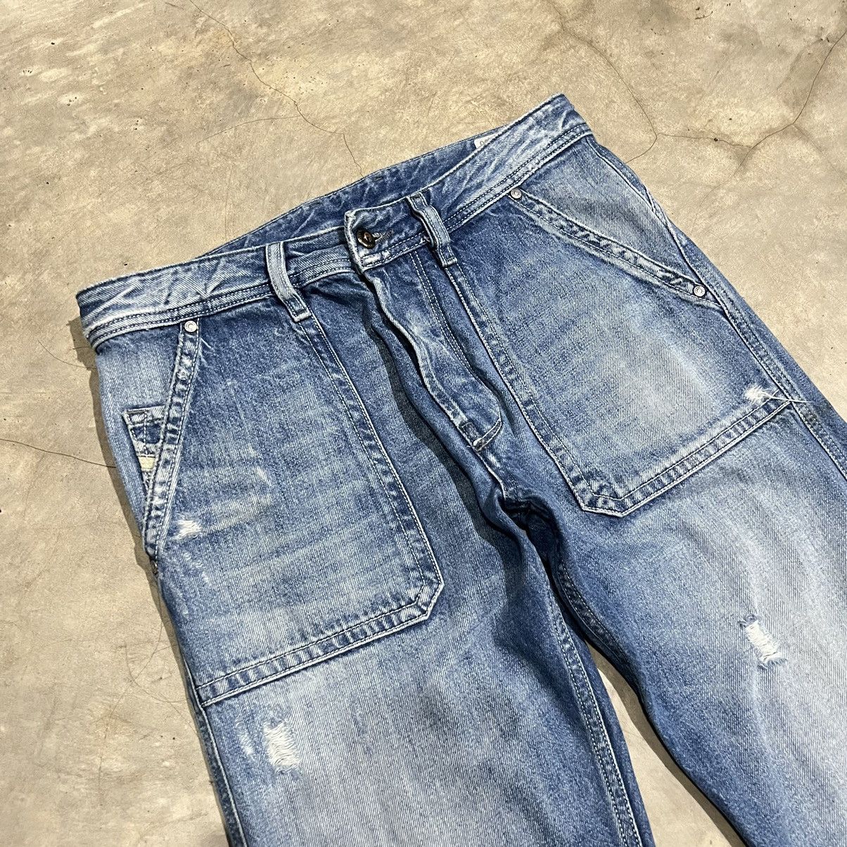 Diesel 2000s Diesel Fatigue Ripped Jeans Size US 29 - 3 Thumbnail