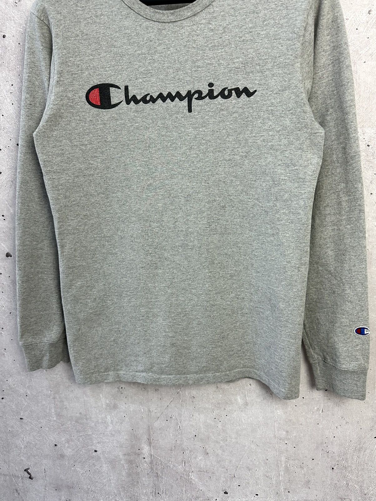 Champion Vintage Champion Grey Long Sleeve Size US S / EU 44-46 / 1 - 6 Thumbnail