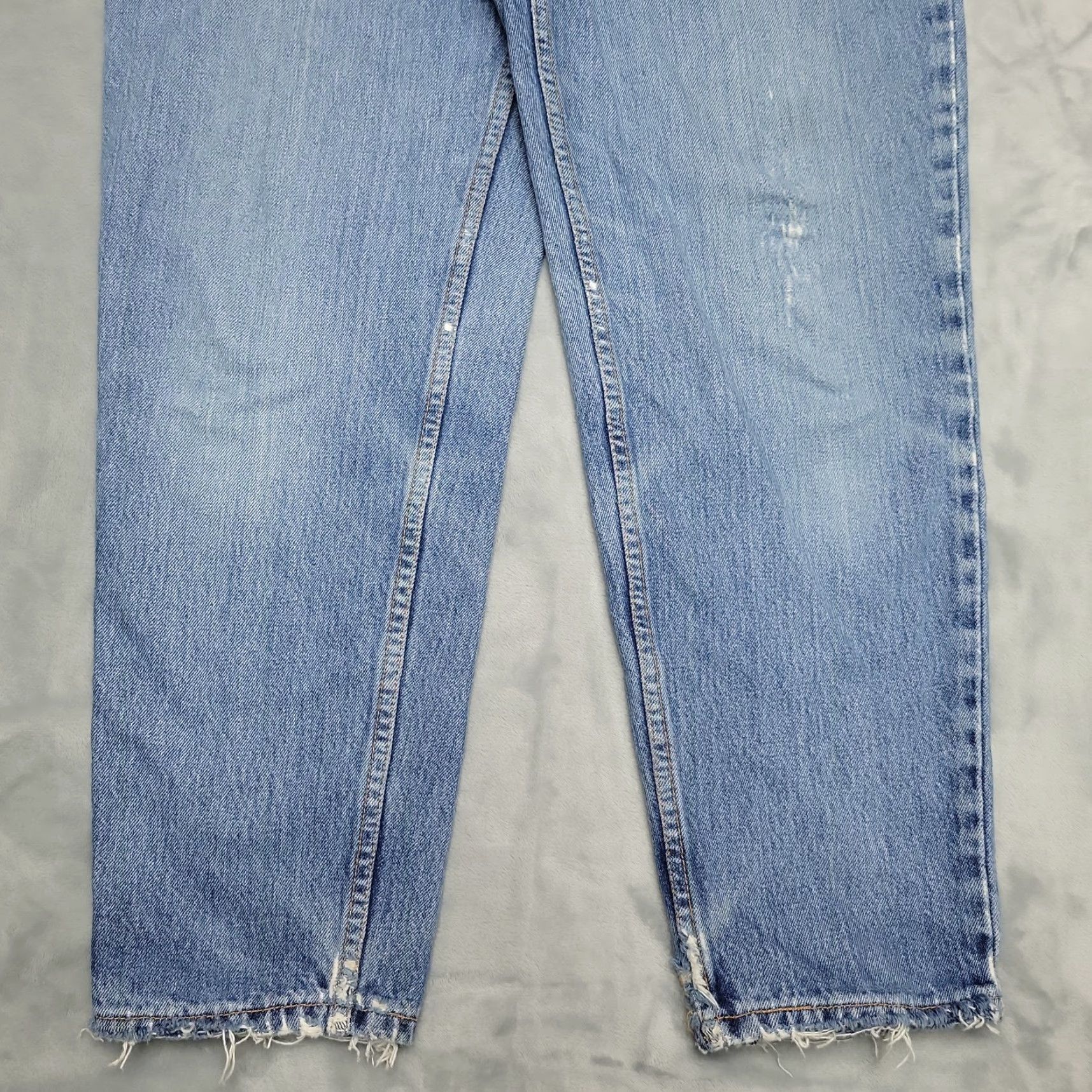 Levi's VINTAGE Levi's Jeans Womens 12 Blue Denim 550 Relaxed Fit Tapered Leg 90s Faded Size 34" / US 12 / IT 48 - 2 Thumbnail