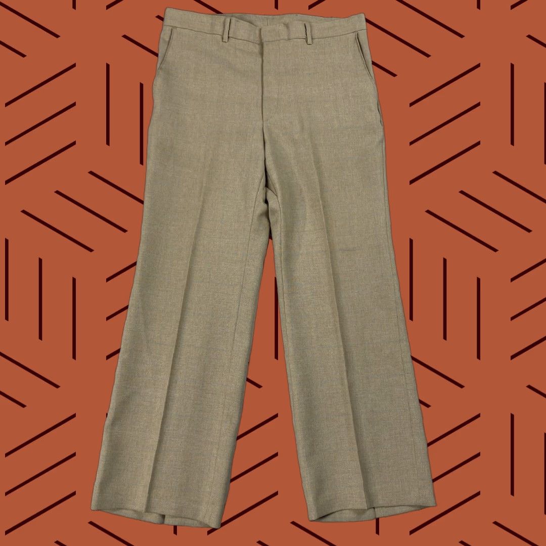 Vintage Levi's 70s Flat Front Straight Leg Pants Men 34x29 Beige Blue Plaid Casual