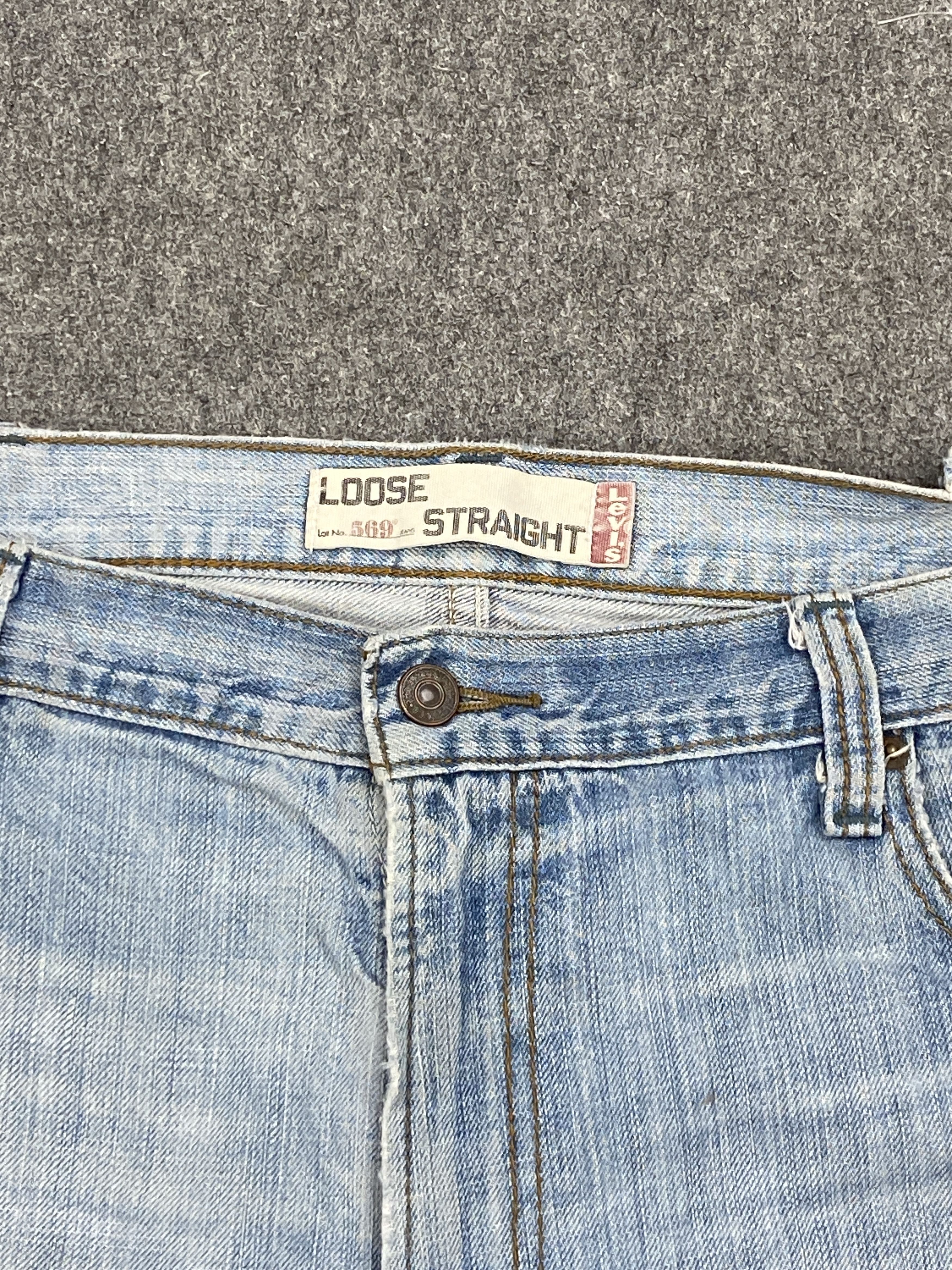 Levi's Vintage Levi's 569 Light Washed Jeans DP2684 Size US 43 - 9 Thumbnail