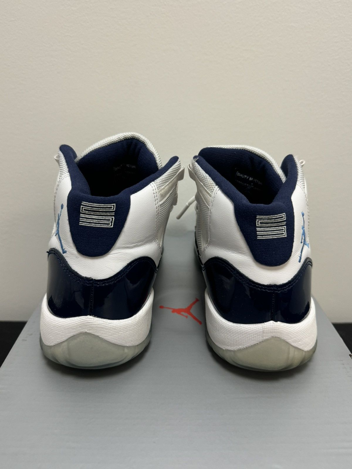 Jordan Brand Jordan 11 unc win like 82 (GS) Size US 6.5 / EU 39-40 - 4 Thumbnail