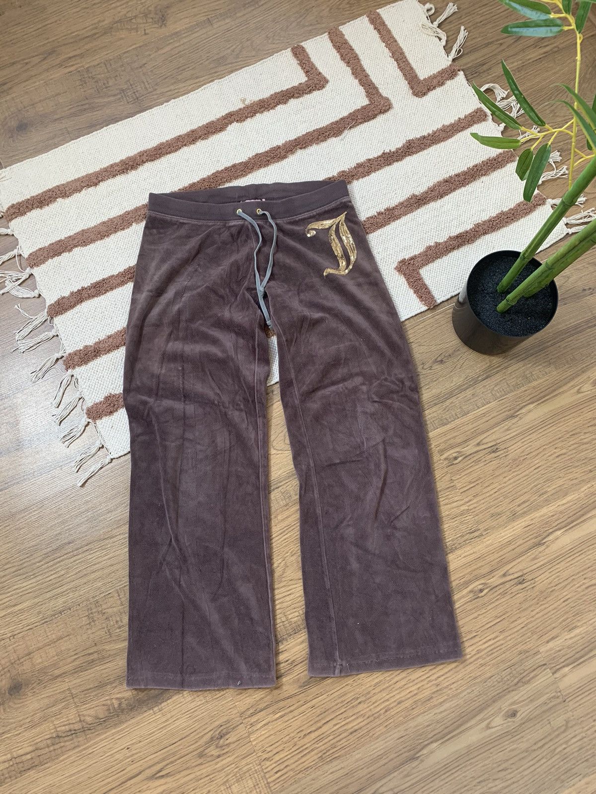 VELOUR VINTAGE JUICY COUTURE BROWN 2000s style SUITS