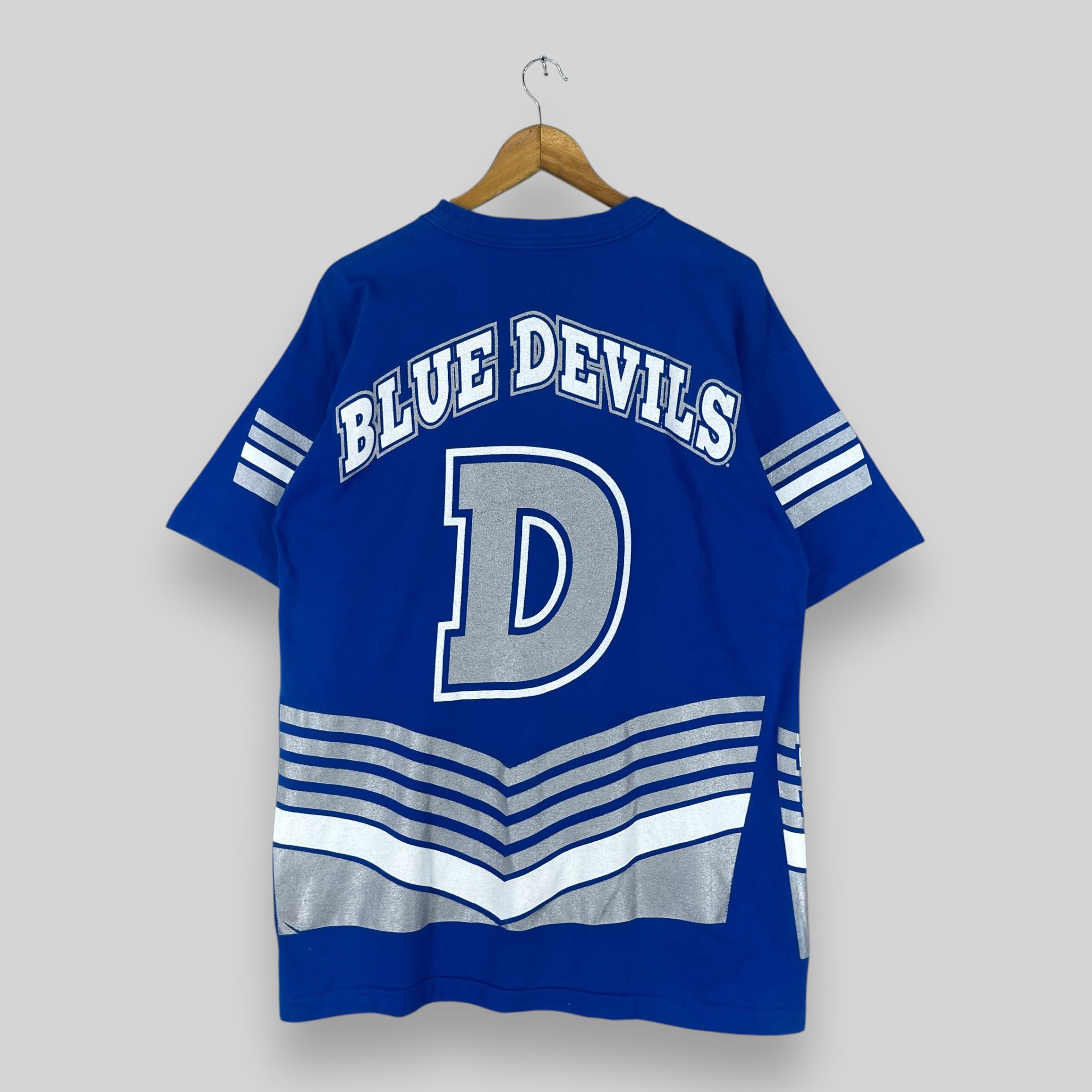 NBA Vintage 90s DUKE Blue Devils Basketball Team Ncaa Tshirt Size US M / EU 48-50 / 2 - 8 Thumbnail
