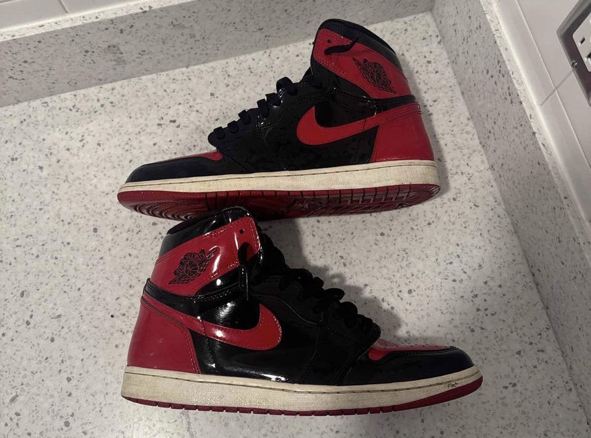 Jordan Brand Air Jordan 1 High Patent Bred Size US 11 / EU 44 - 1 Thumbnail
