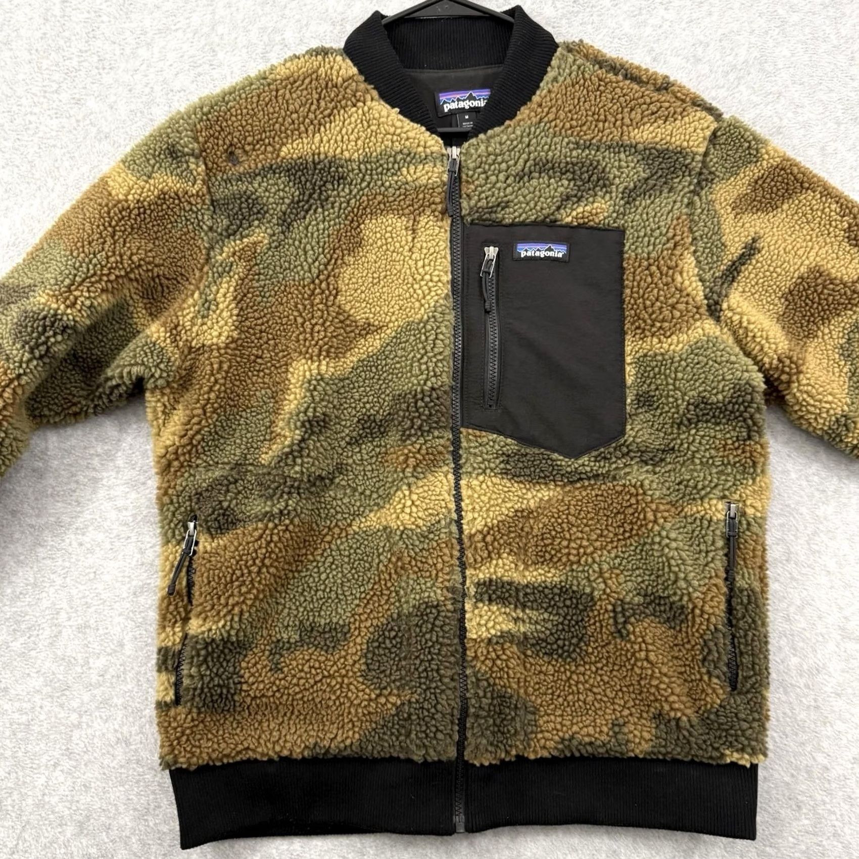 Patagonia Patagonia Retro-X Jacket Mens M Camouflage Brown Zip Coat Stand-Up Collar Fleece Mid-Length Full Zip Embroidered Logo Outdoor Classic Retro-Style Coat Size US M / EU 48-50 / 2 - 5 Thumbnail