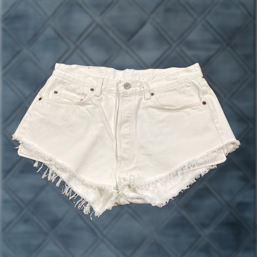 Levi's VINTAGE Levis 501 Cut-Off Shorts Womens 32 White Jorts Distressed Daisy Duke Booty Biker Size 24" / US 00 / IT 34 - 1 Thumbnail