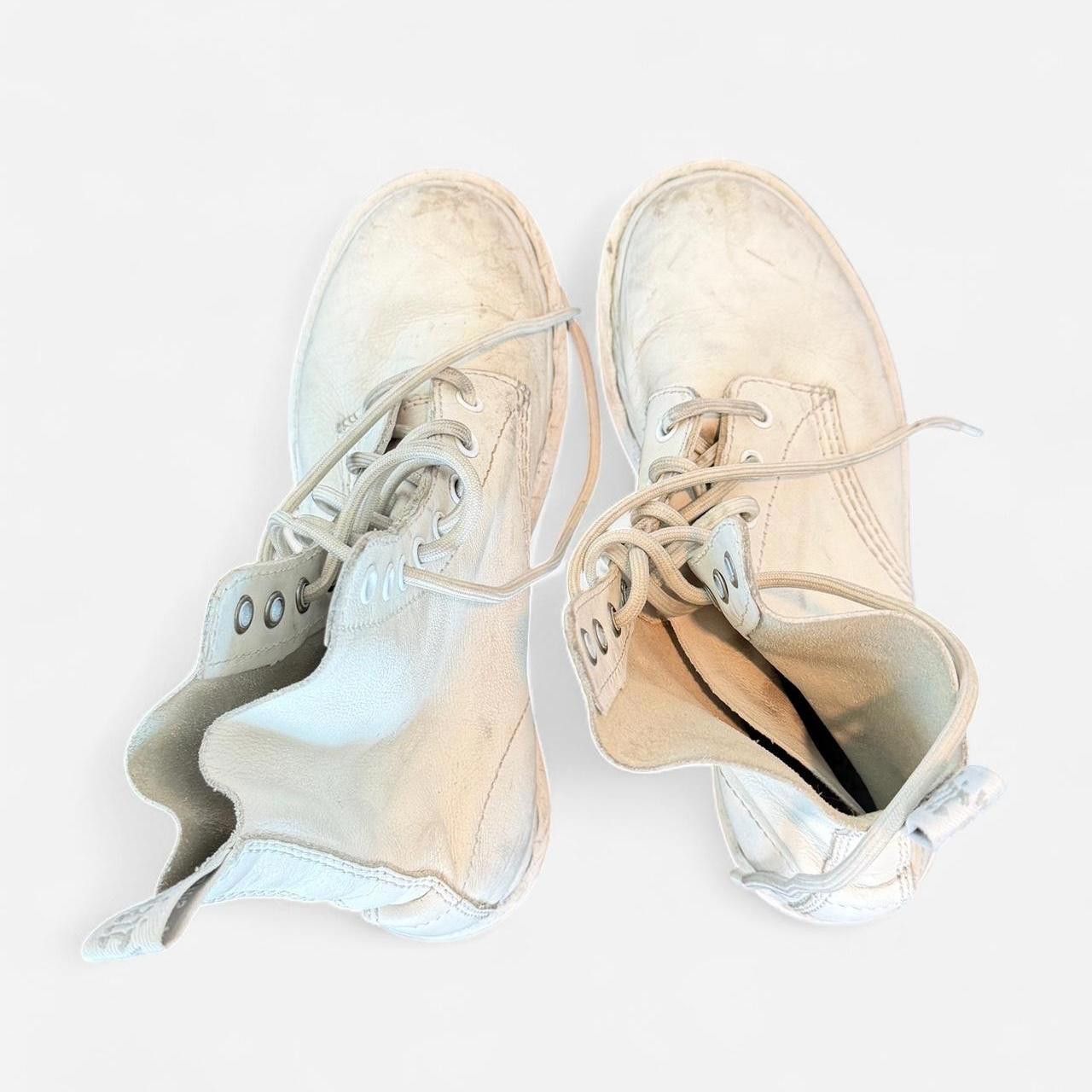 Dr. Martens Dr. Martens Women's white cream Boots Size ONE SIZE - 5 Thumbnail